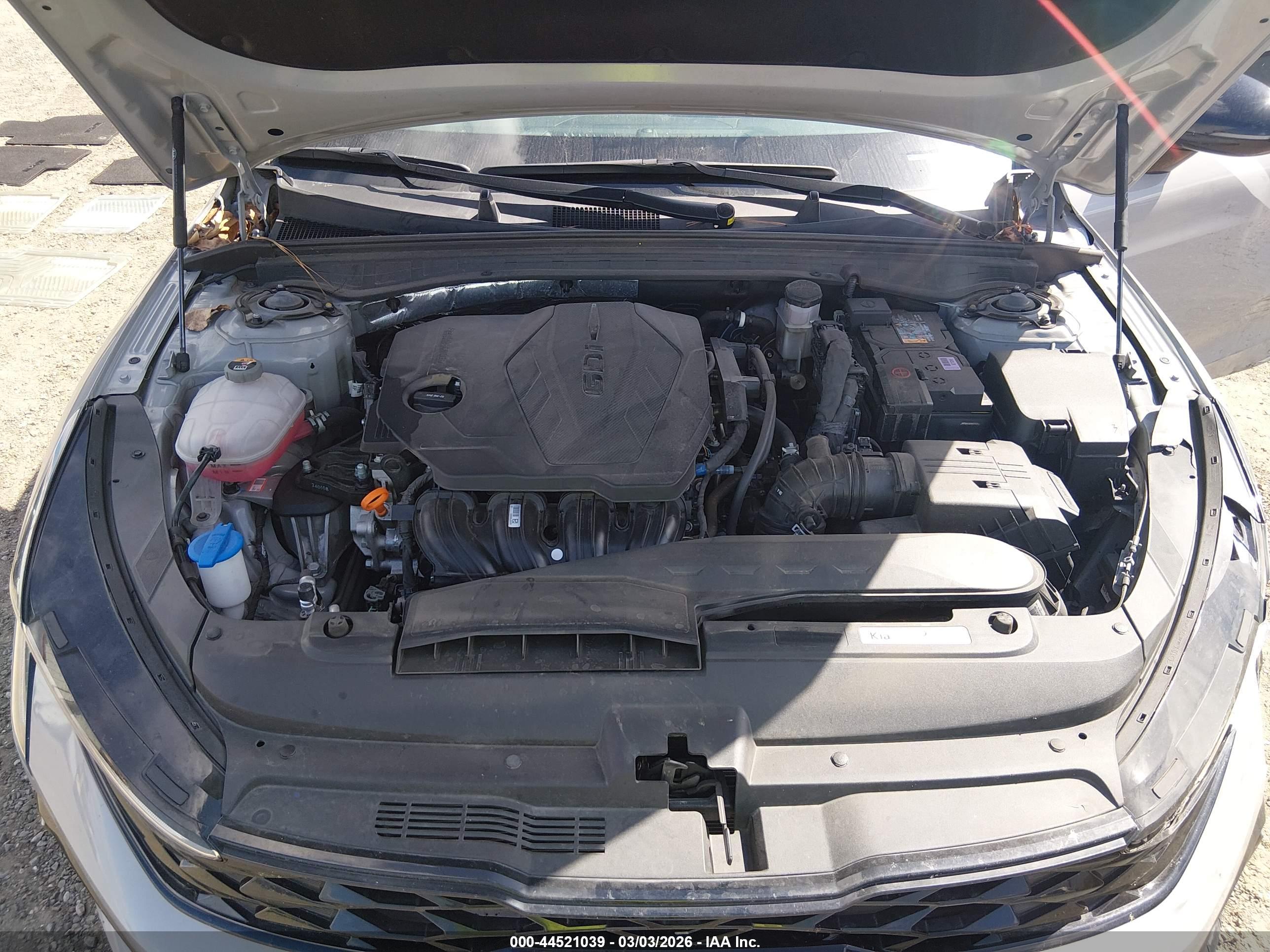 KIA K5 image 10