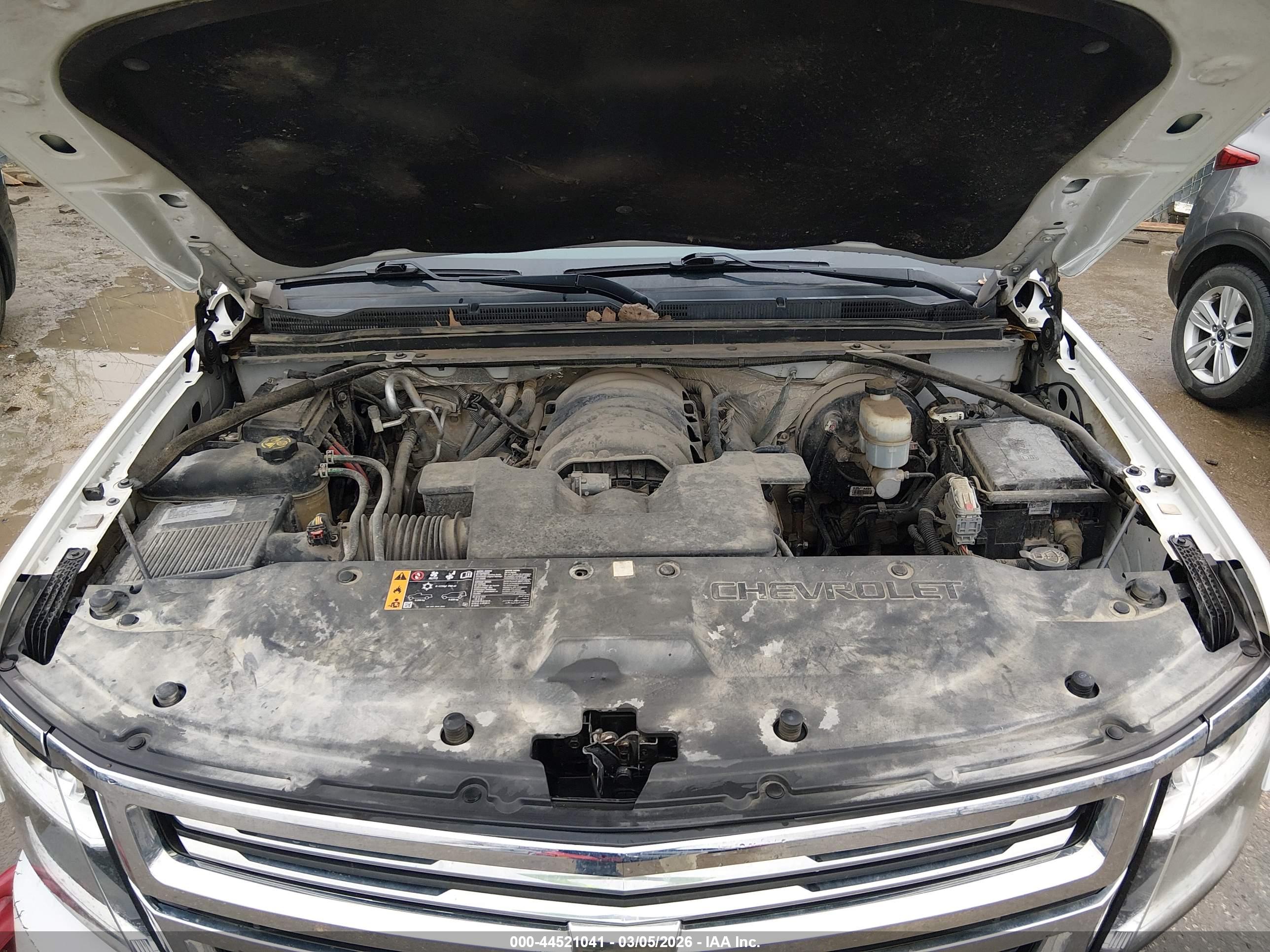 CHEVROLET SUBURBAN image 10