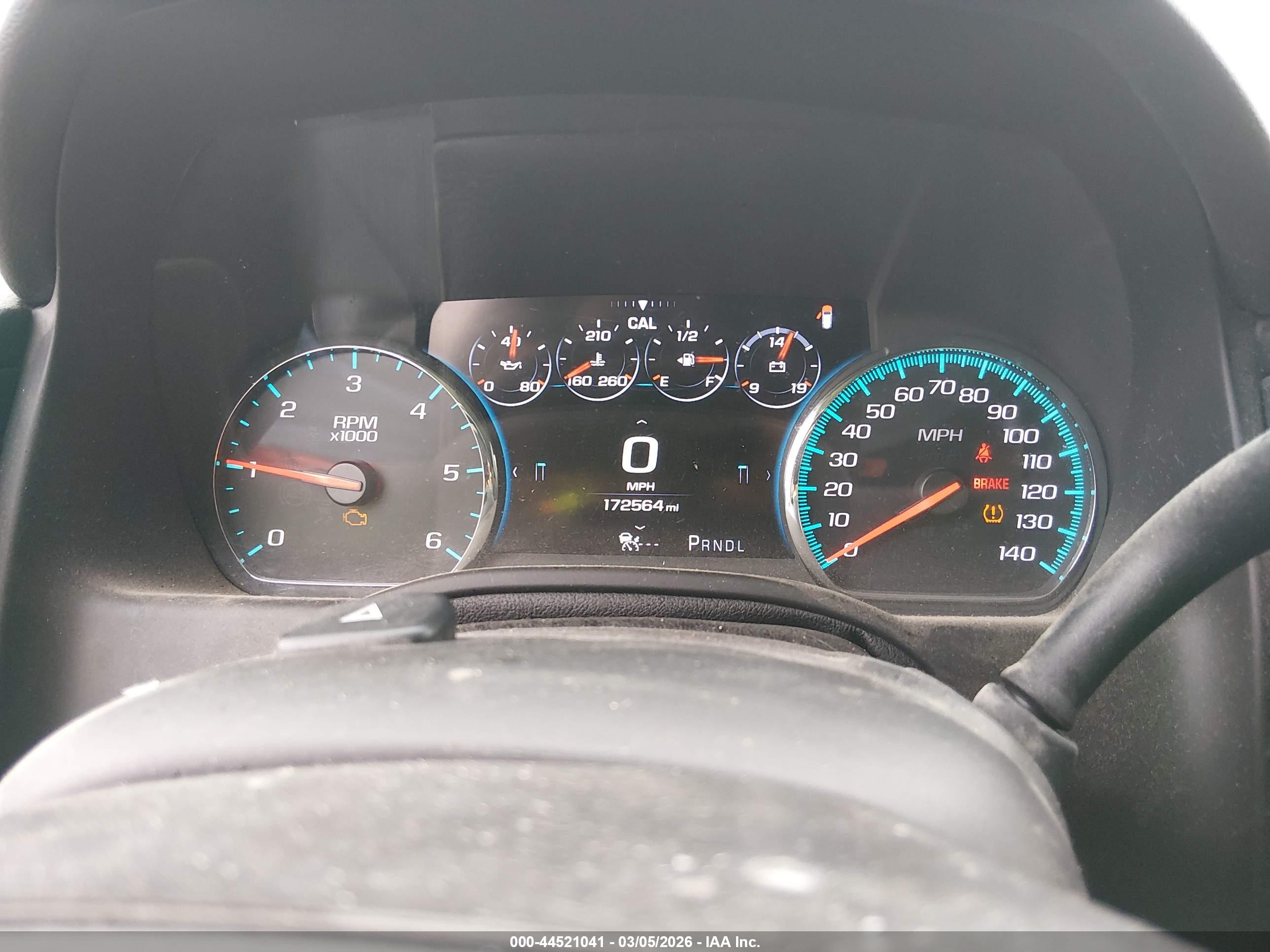 CHEVROLET SUBURBAN image 7