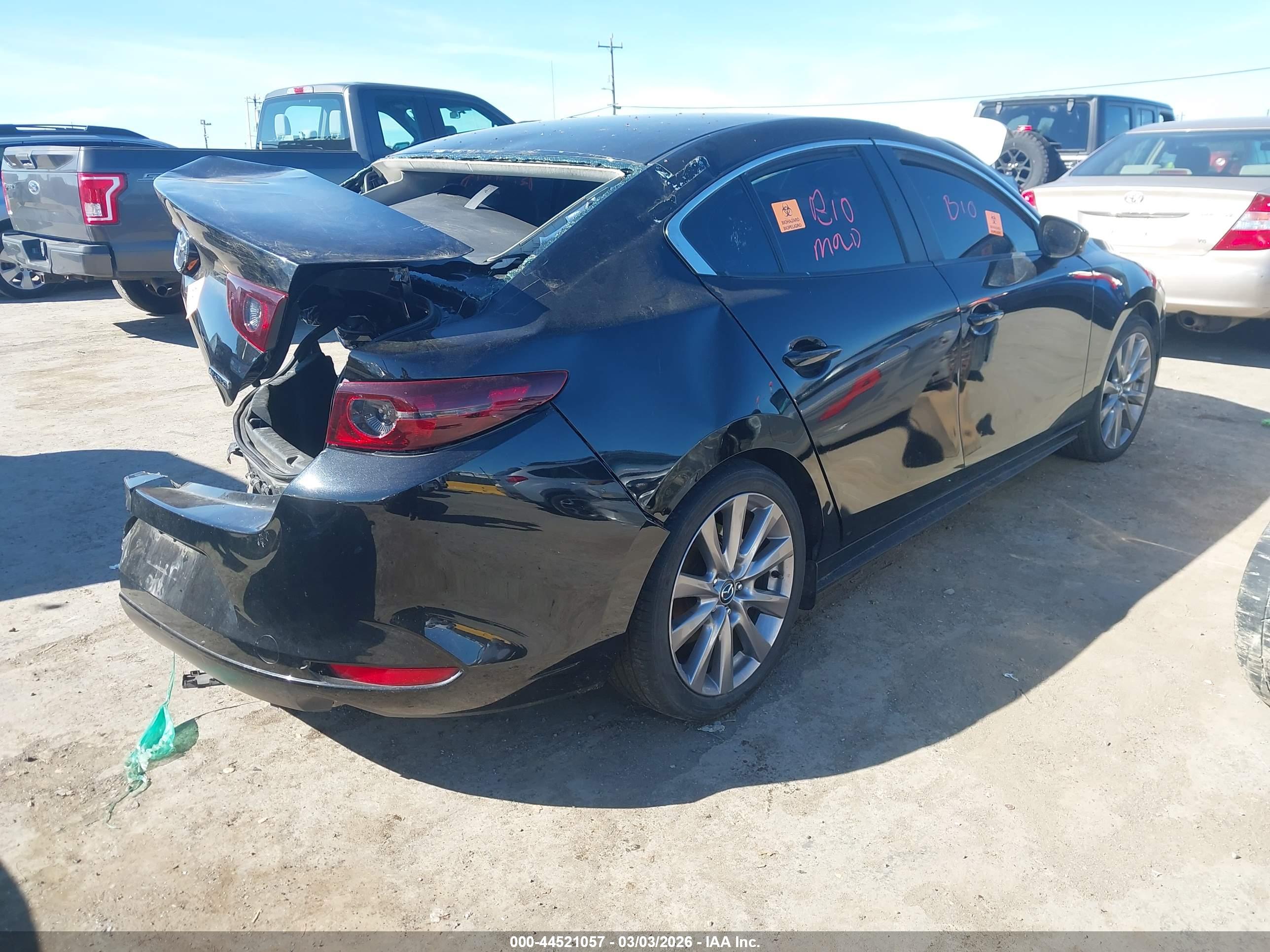 MAZDA MAZDA3 image 4