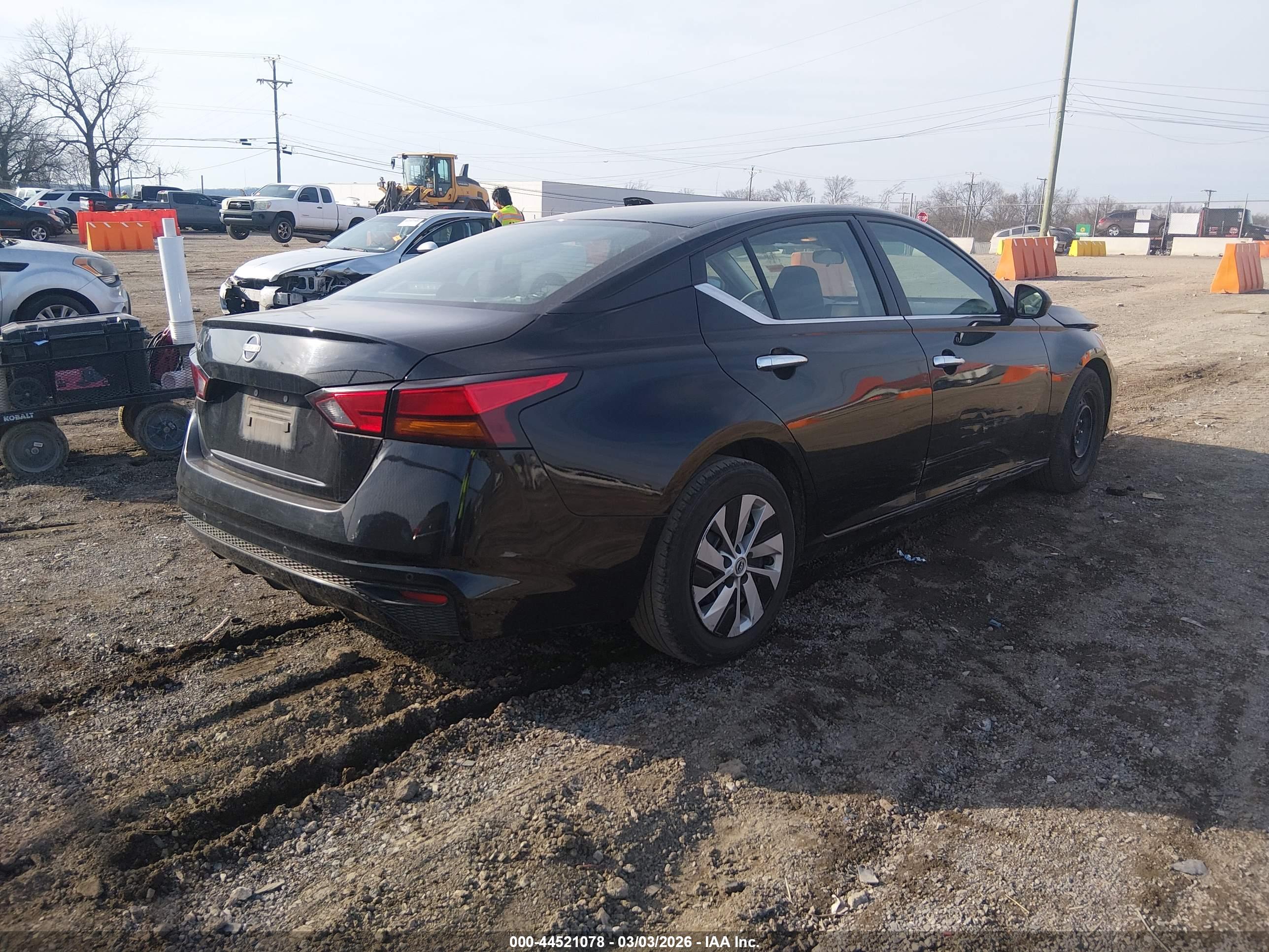 NISSAN ALTIMA image 4