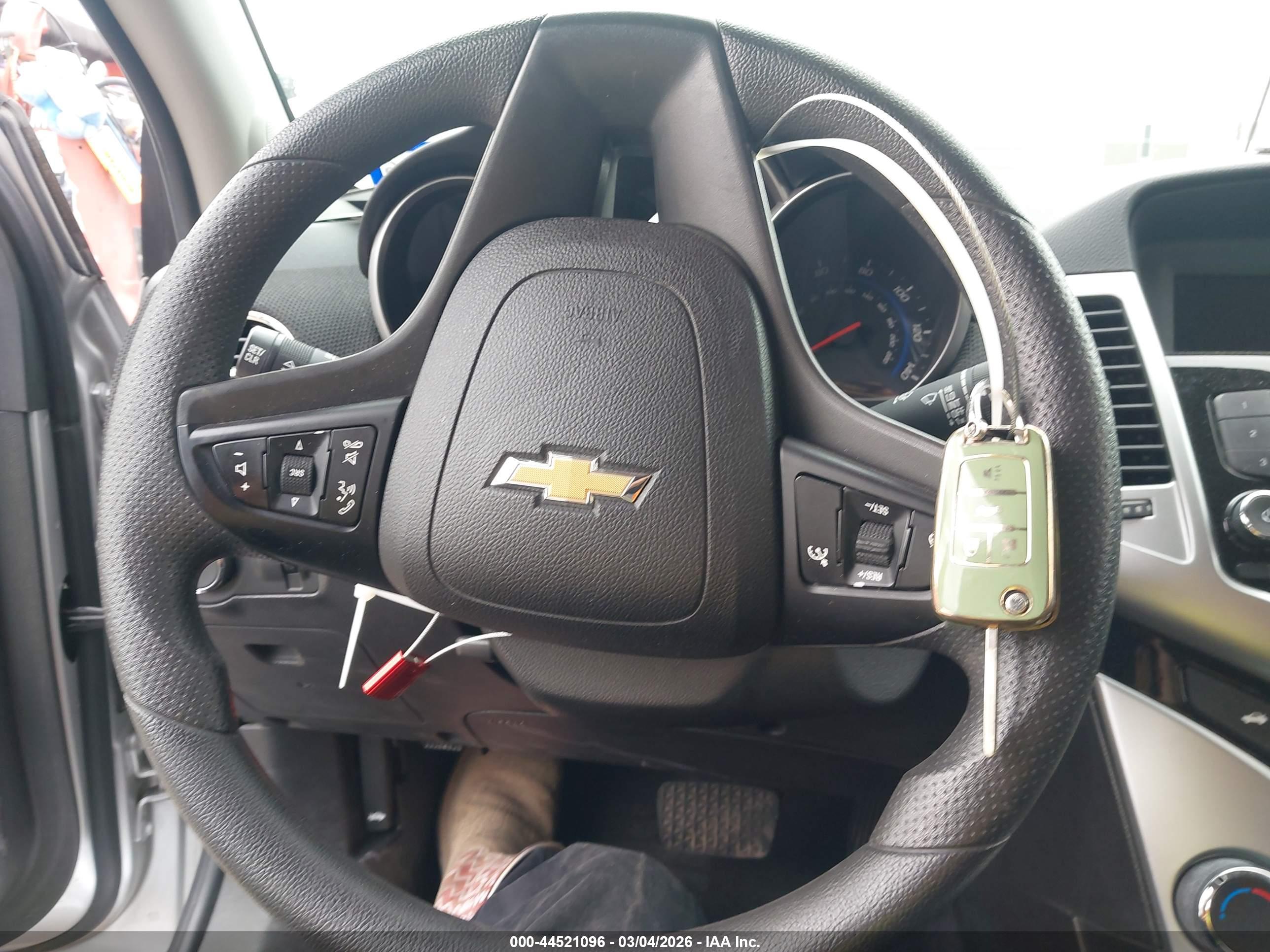 CHEVROLET CRUZE image 11