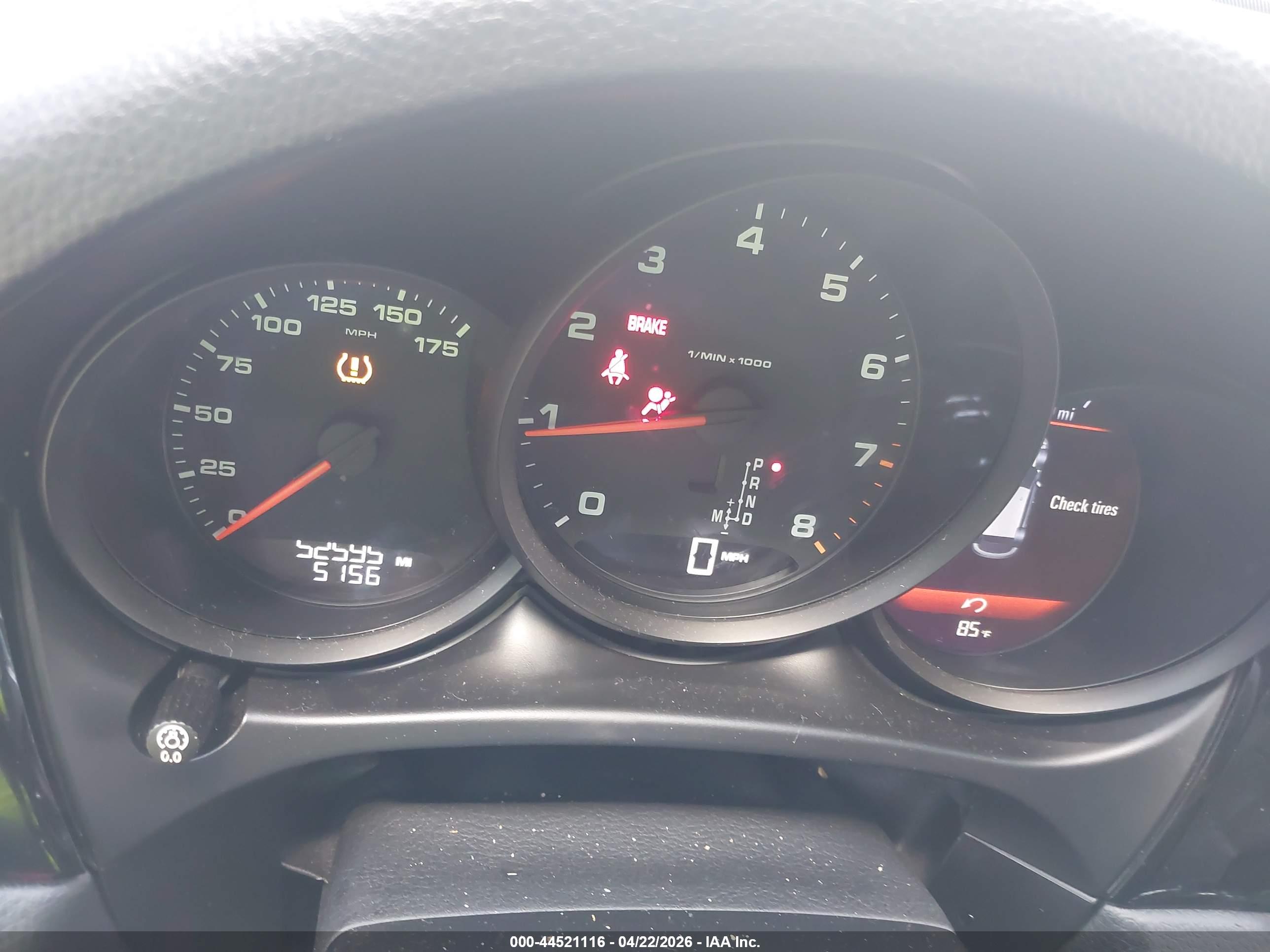 PORSCHE MACAN image 7