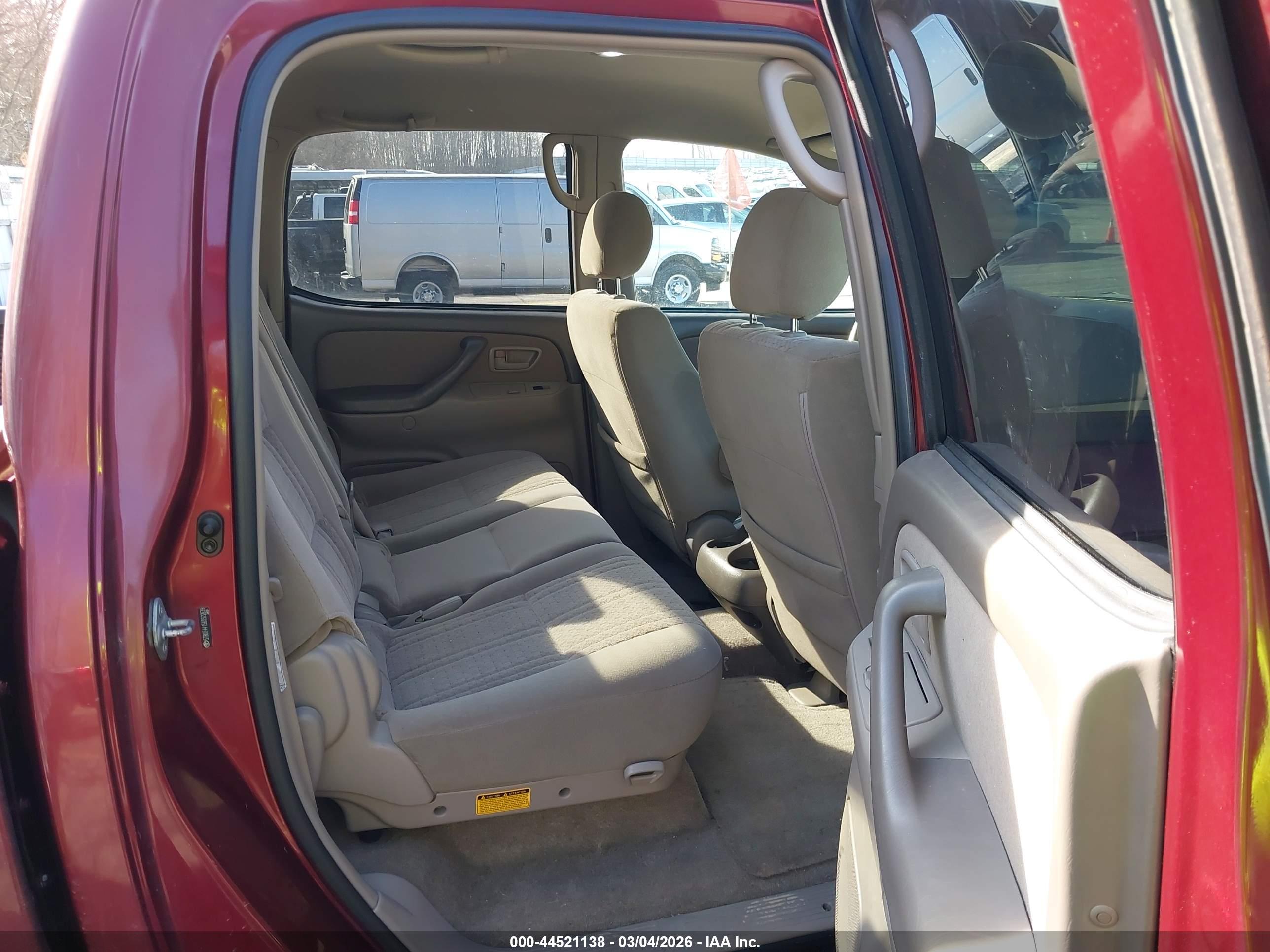 TOYOTA TUNDRA image 8