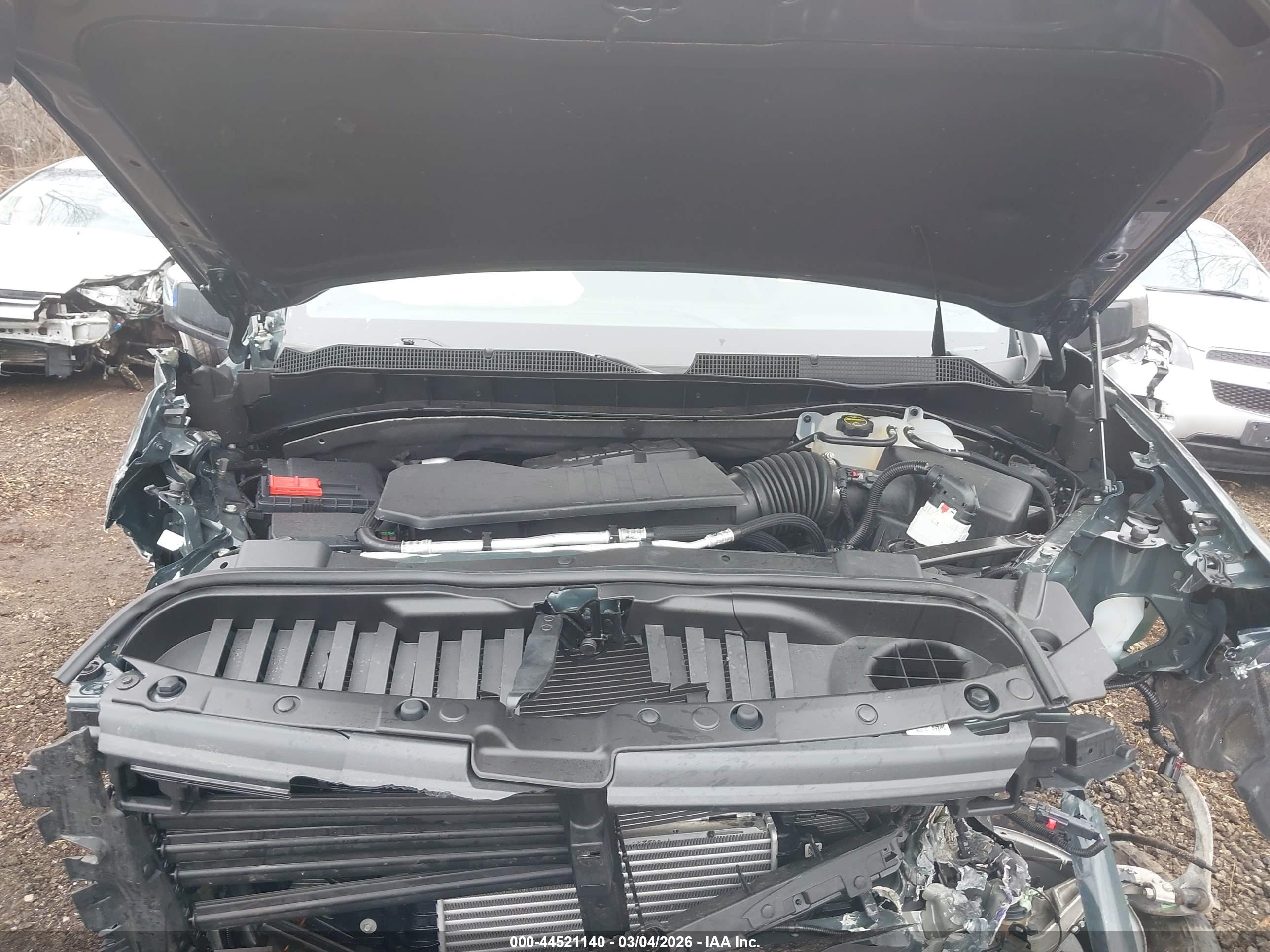 CHEVROLET SILVERADO image 10