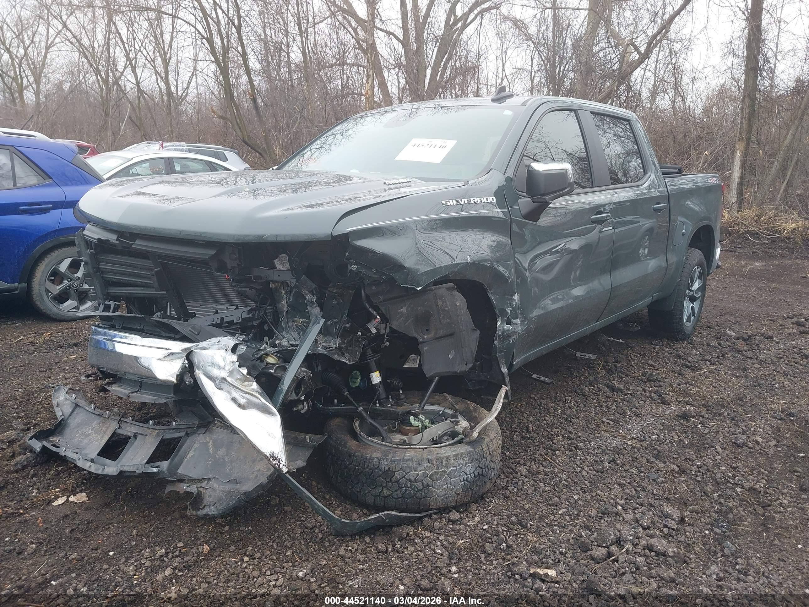 CHEVROLET SILVERADO image 2
