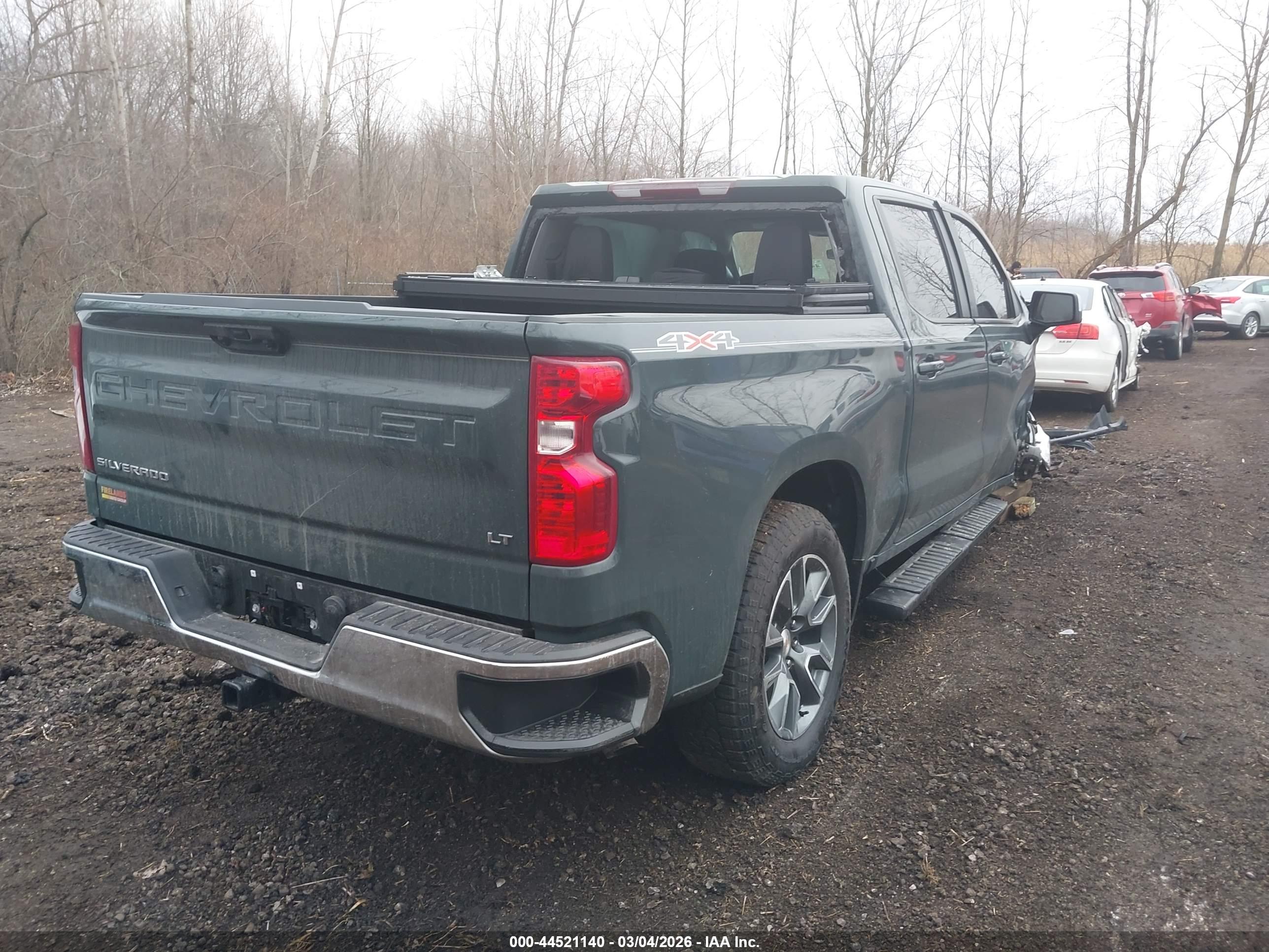 CHEVROLET SILVERADO image 4
