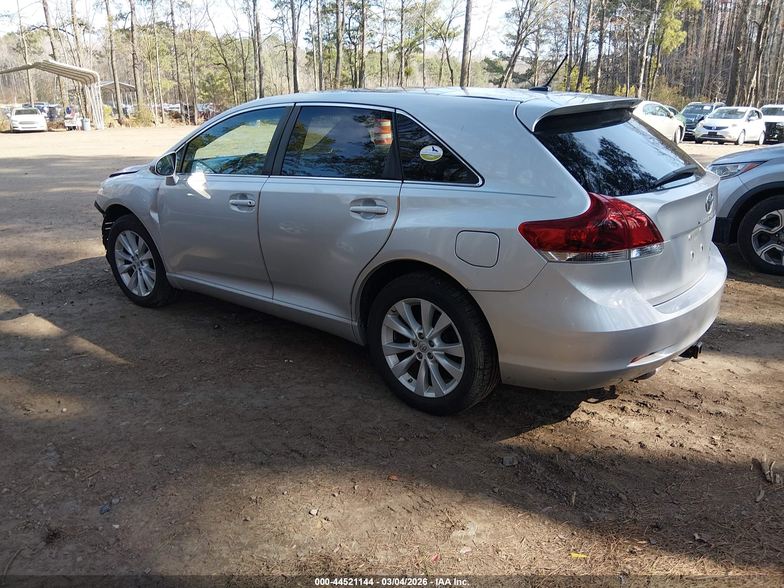 TOYOTA VENZA image 3
