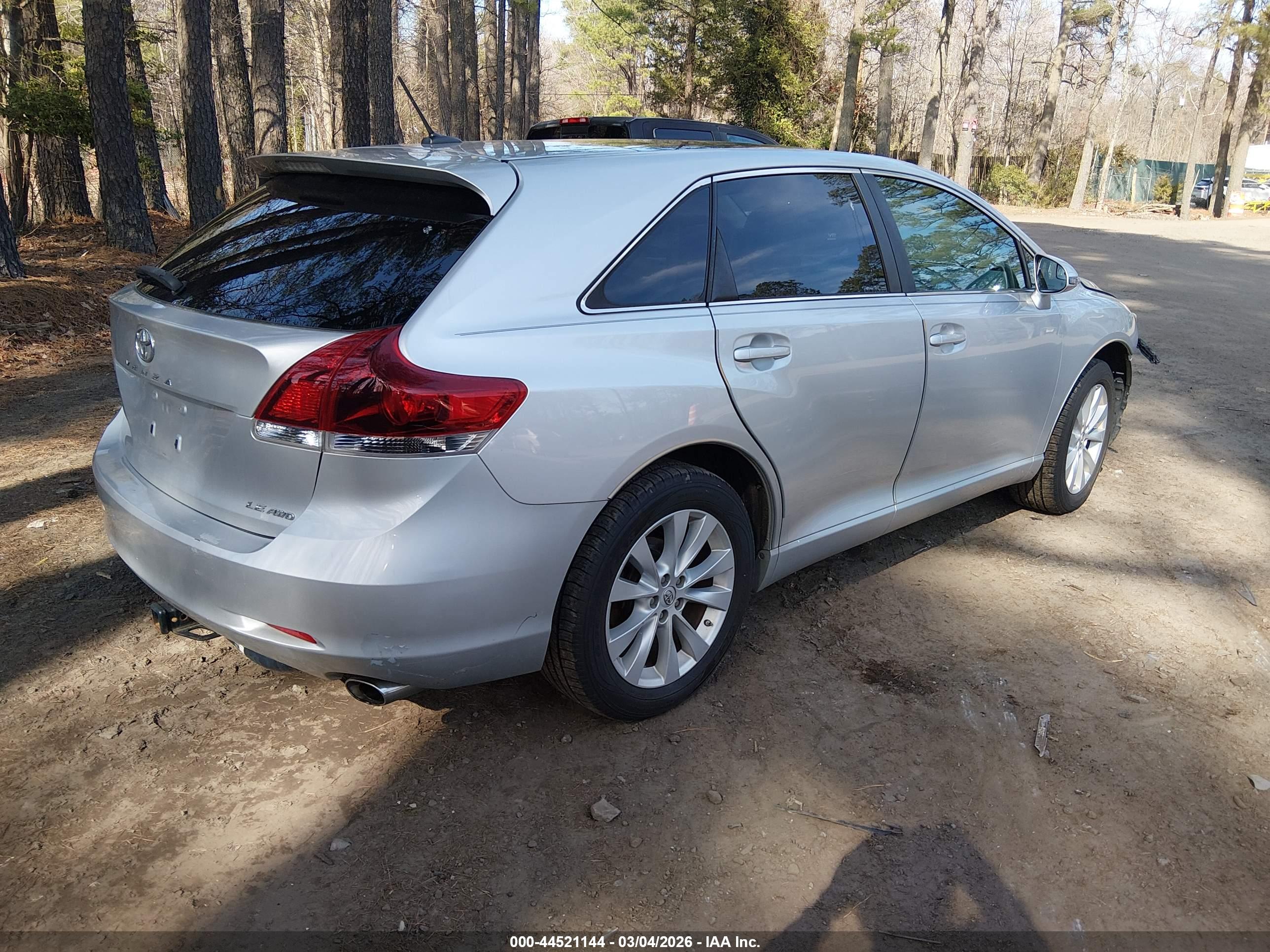 TOYOTA VENZA image 4