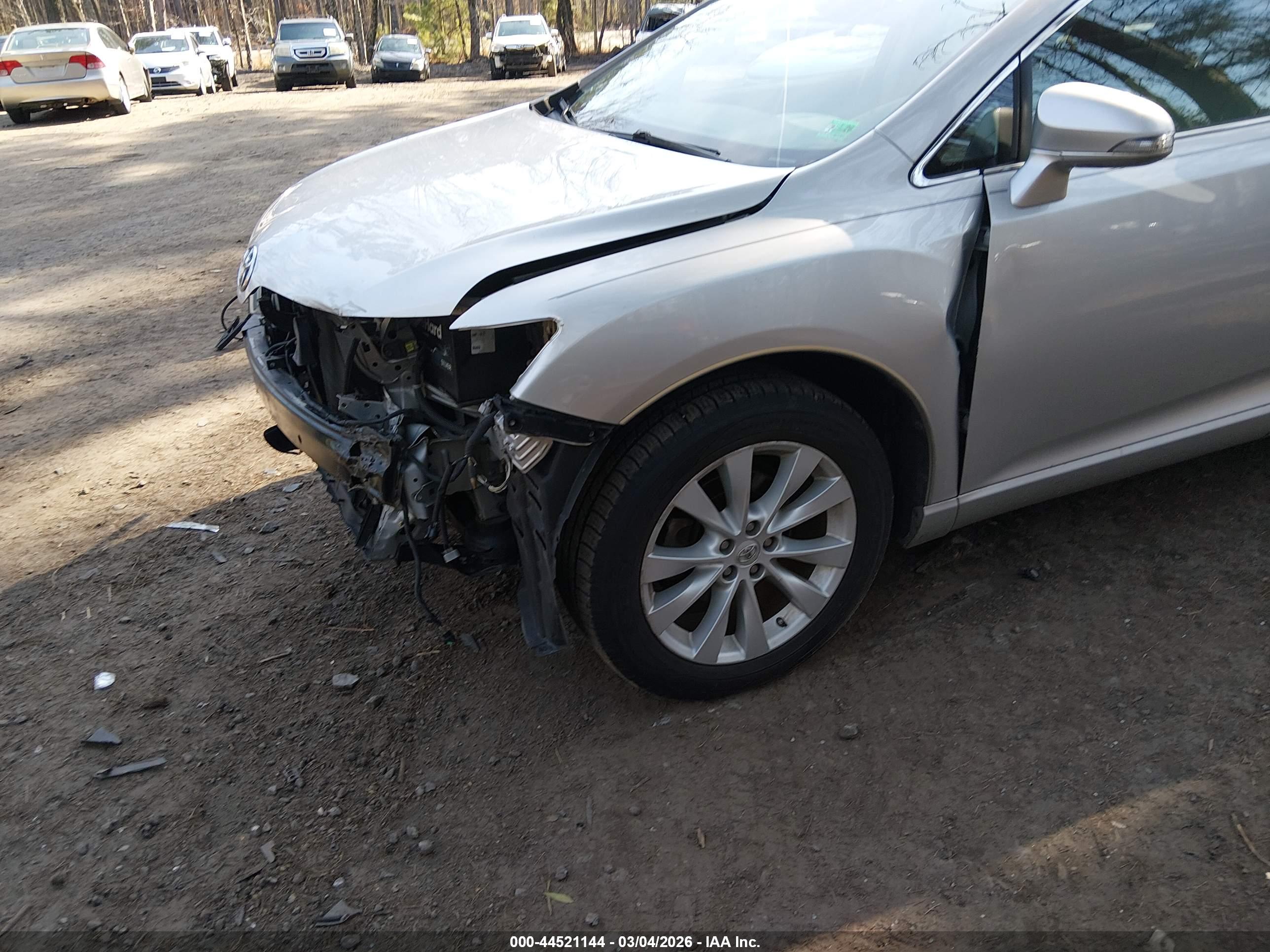 TOYOTA VENZA image 6