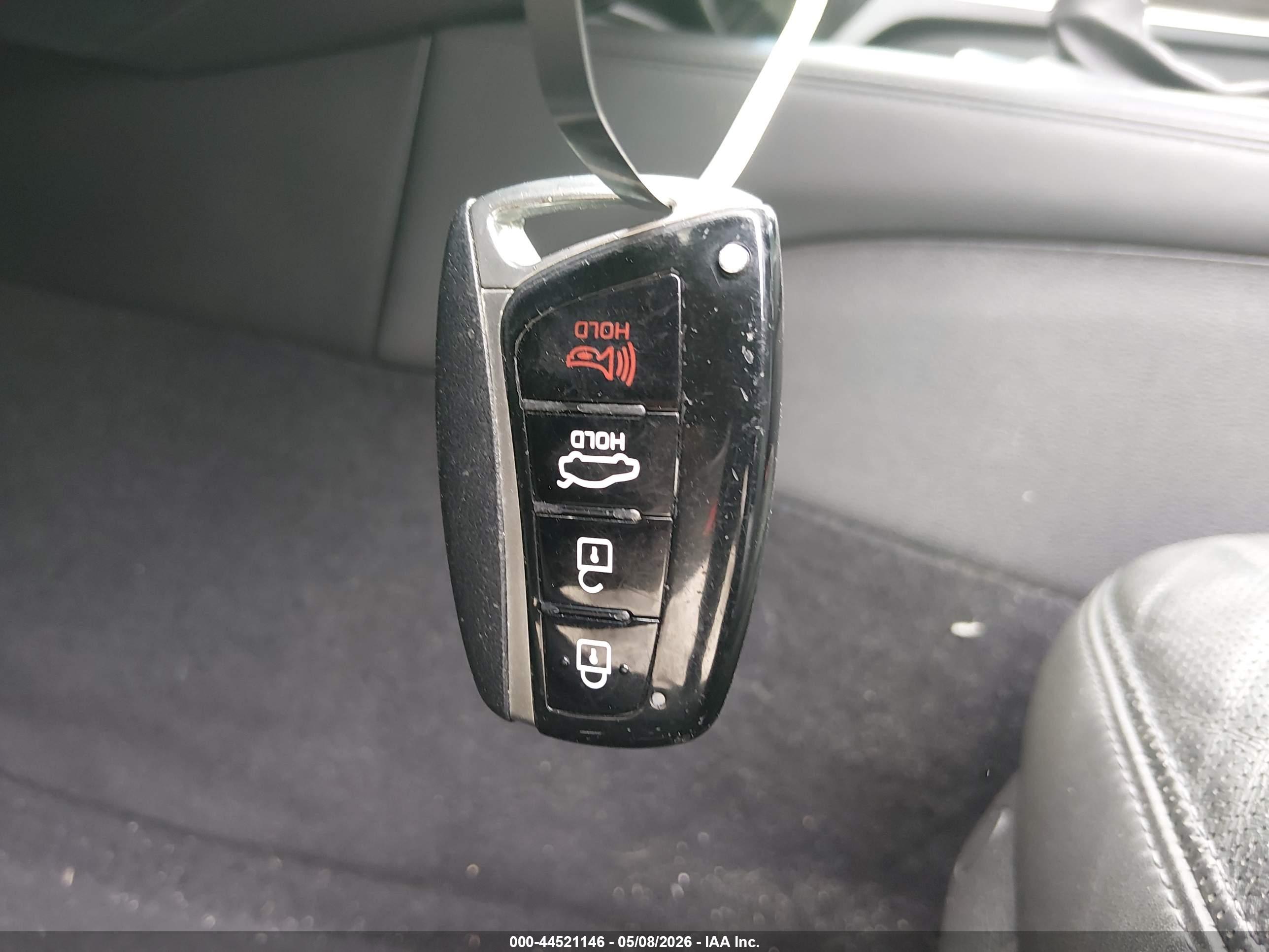 HYUNDAI GENESIS image 11