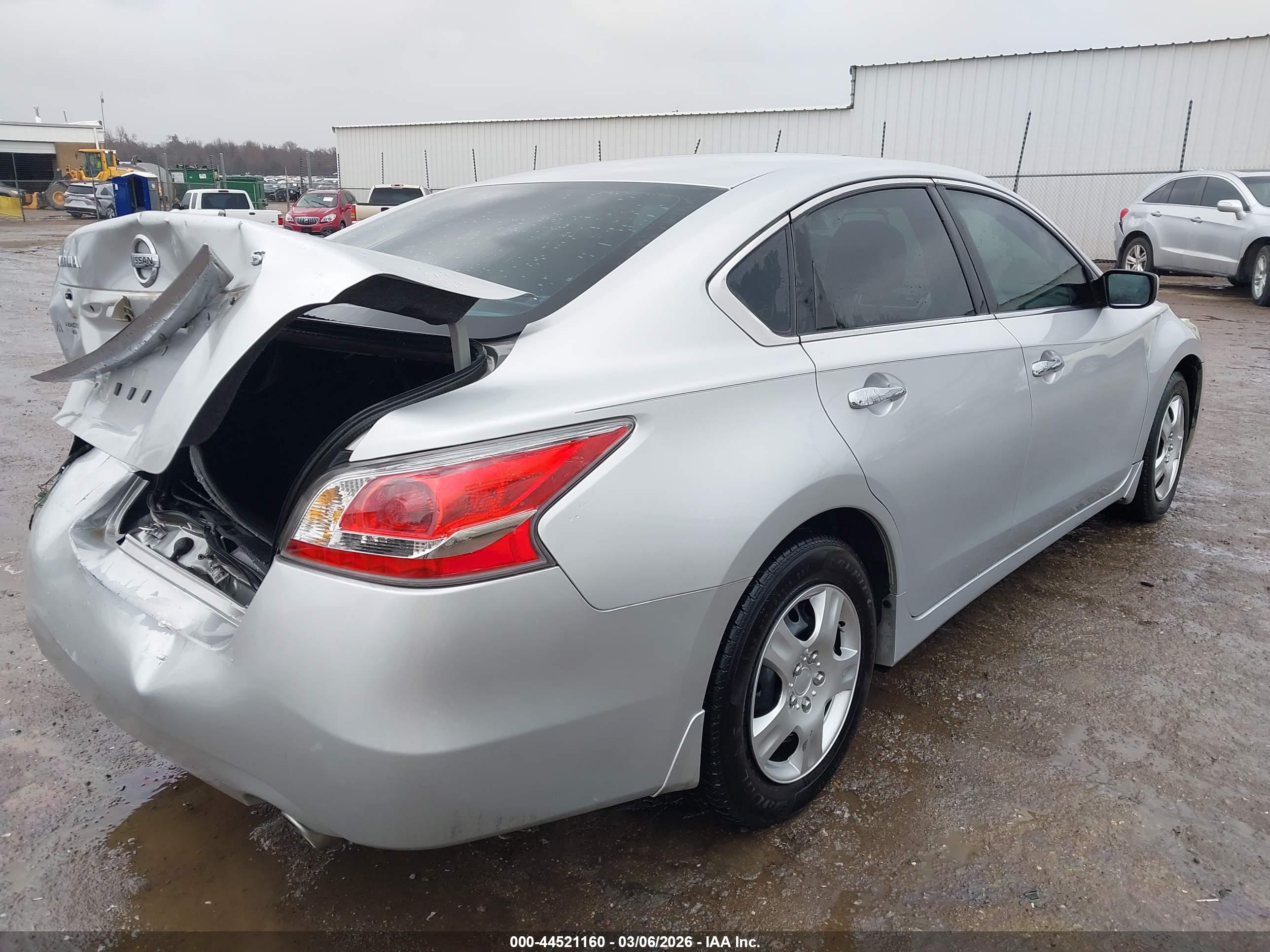 NISSAN ALTIMA image 4