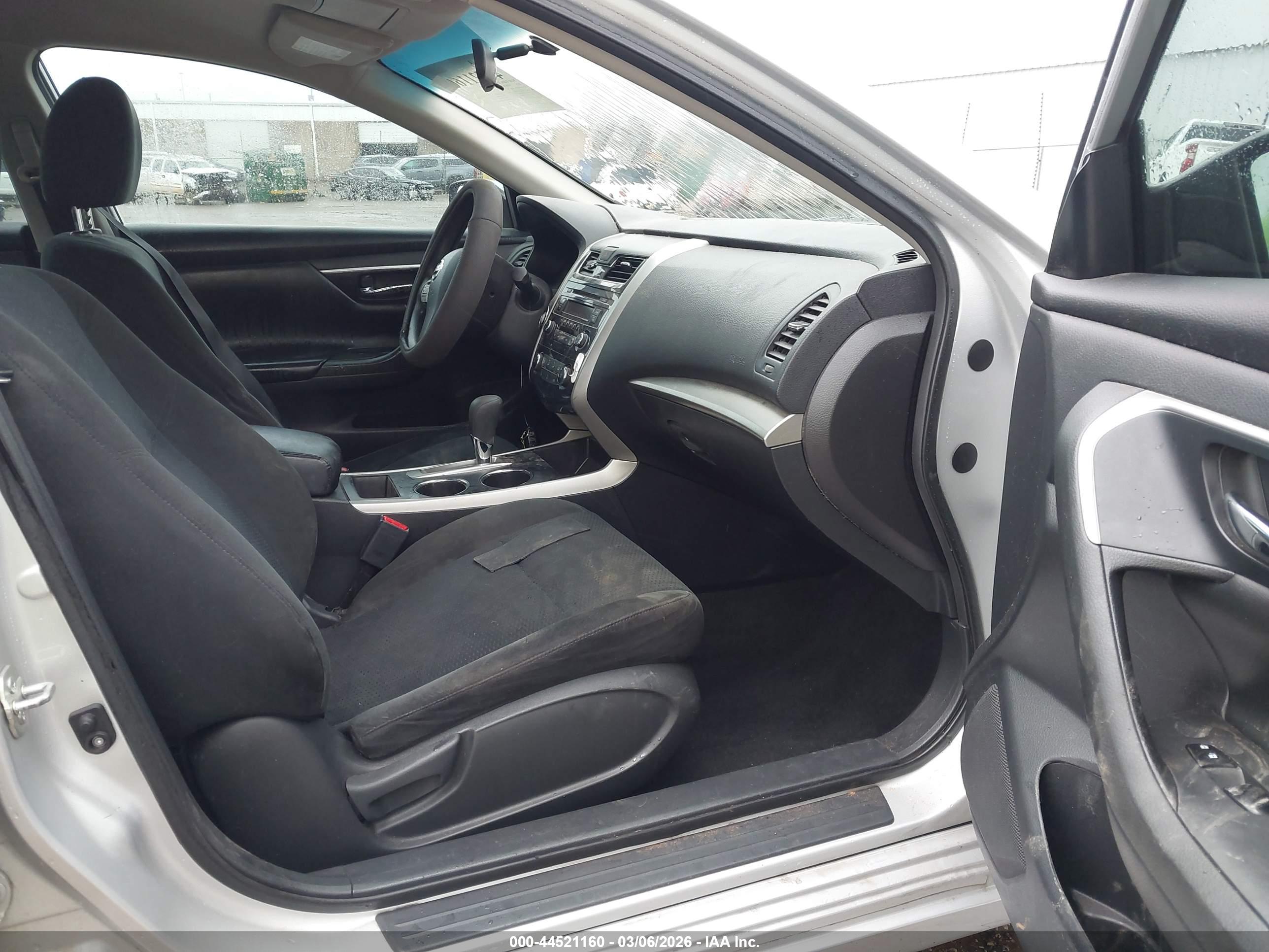 NISSAN ALTIMA image 5
