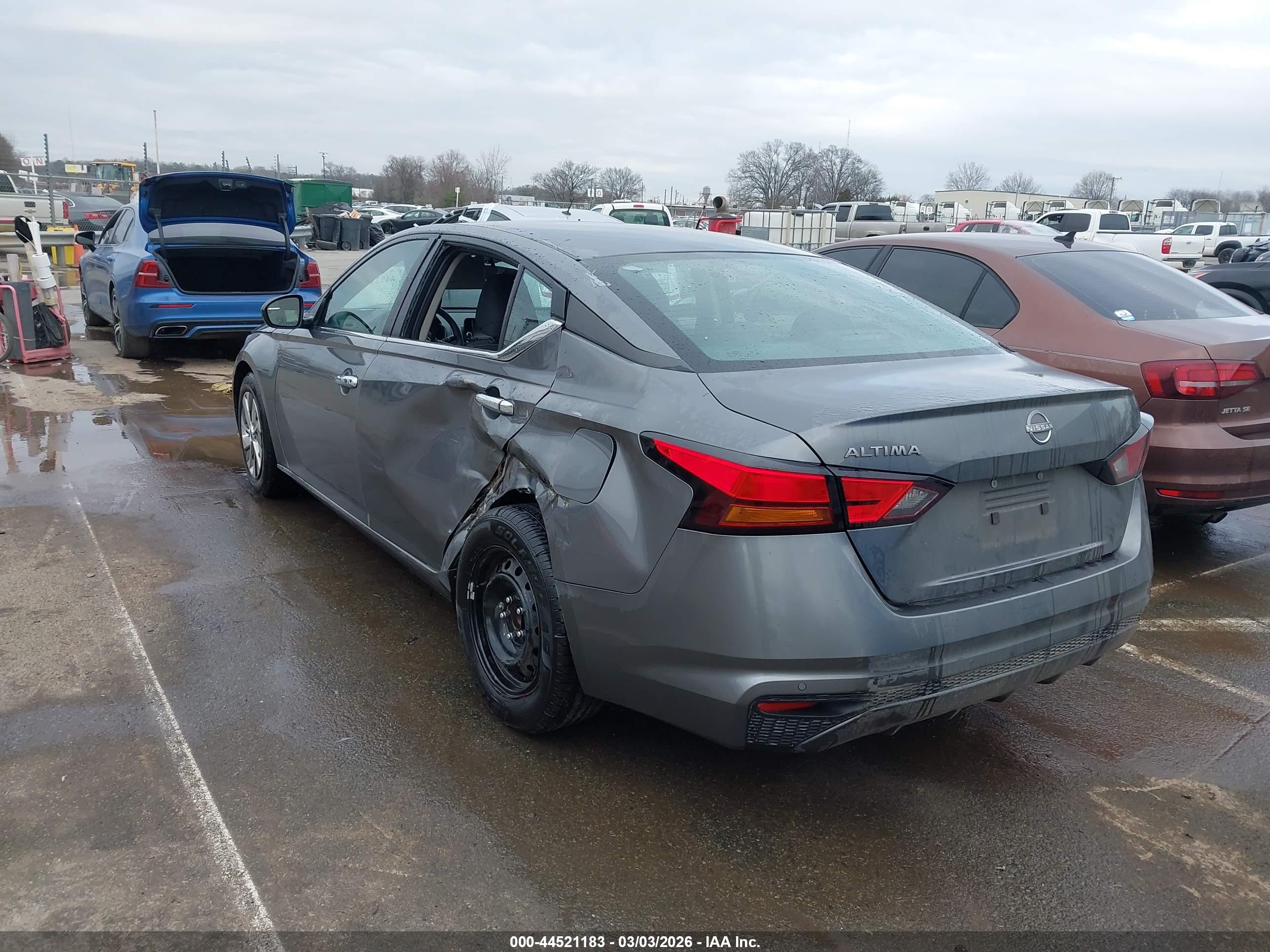 NISSAN ALTIMA image 3