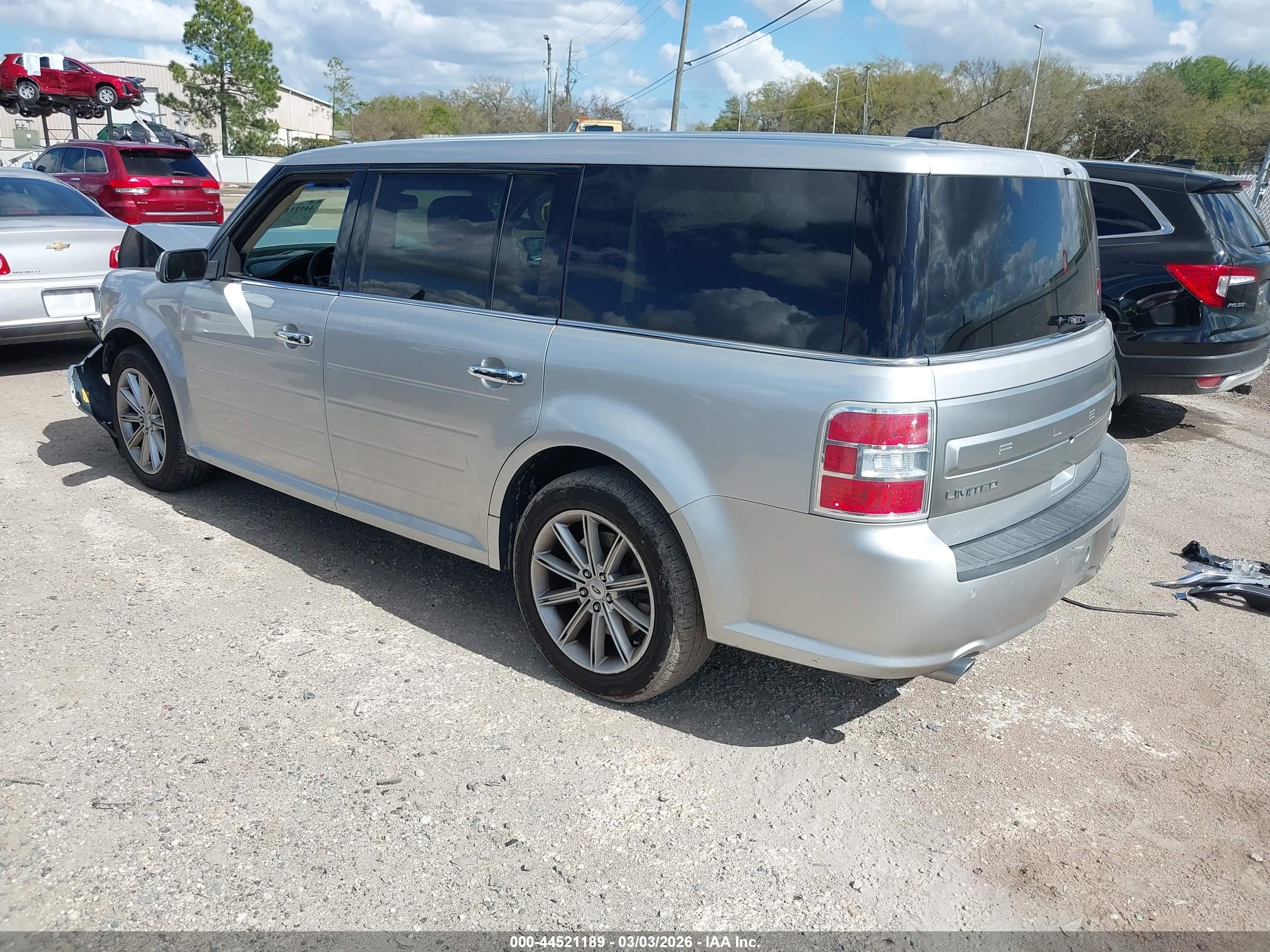 FORD FLEX image 3