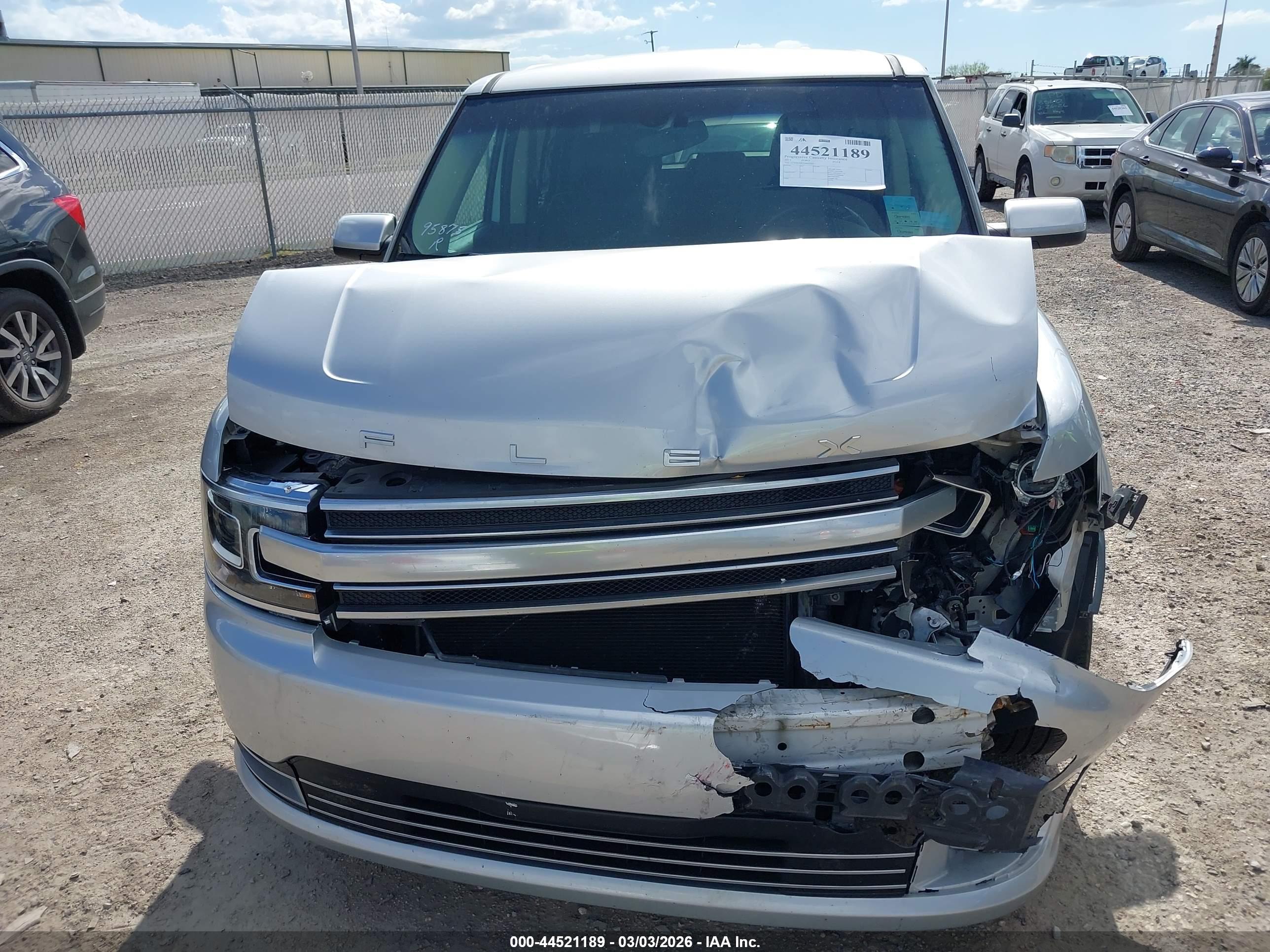FORD FLEX image 6