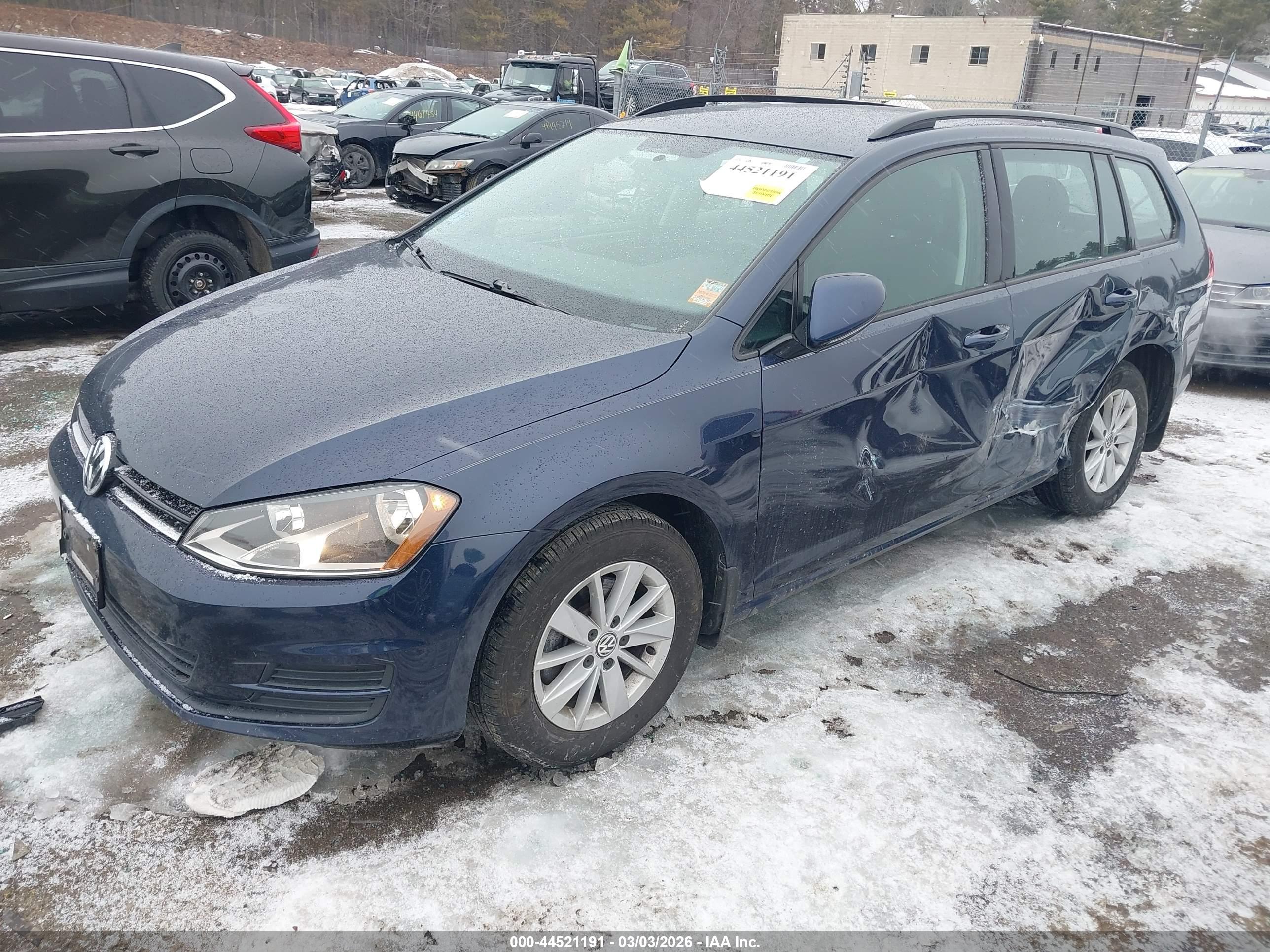 VOLKSWAGEN GOLF image 2
