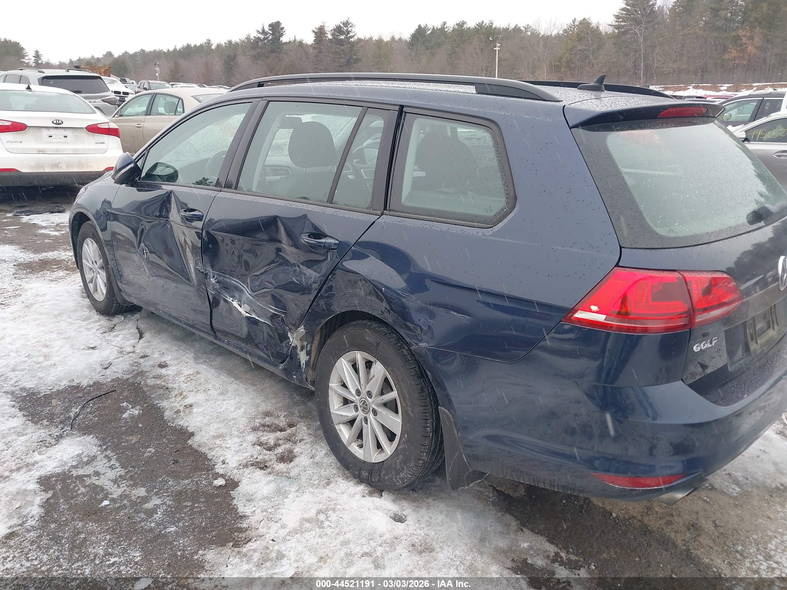 VOLKSWAGEN GOLF image 3