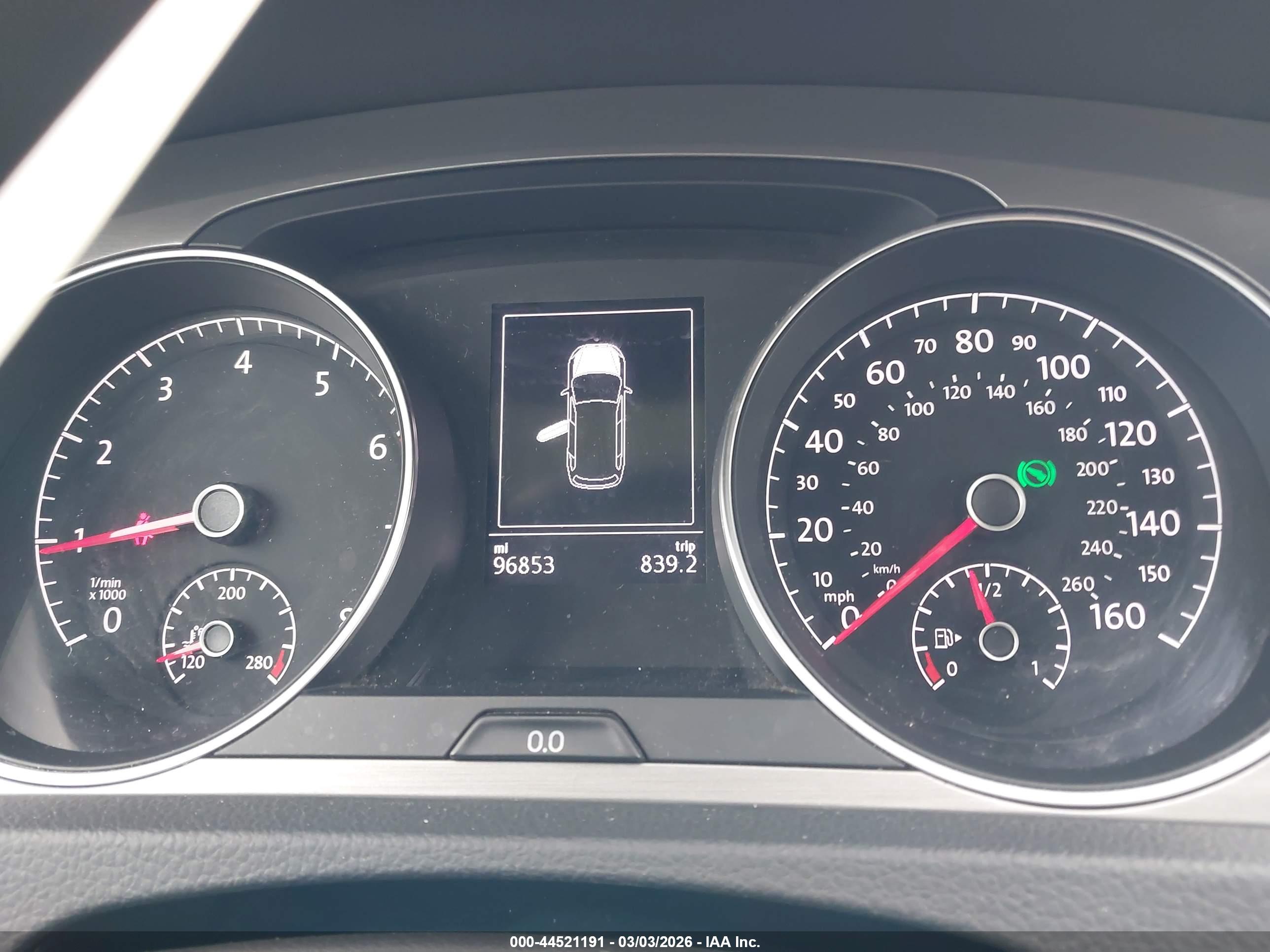 VOLKSWAGEN GOLF image 7