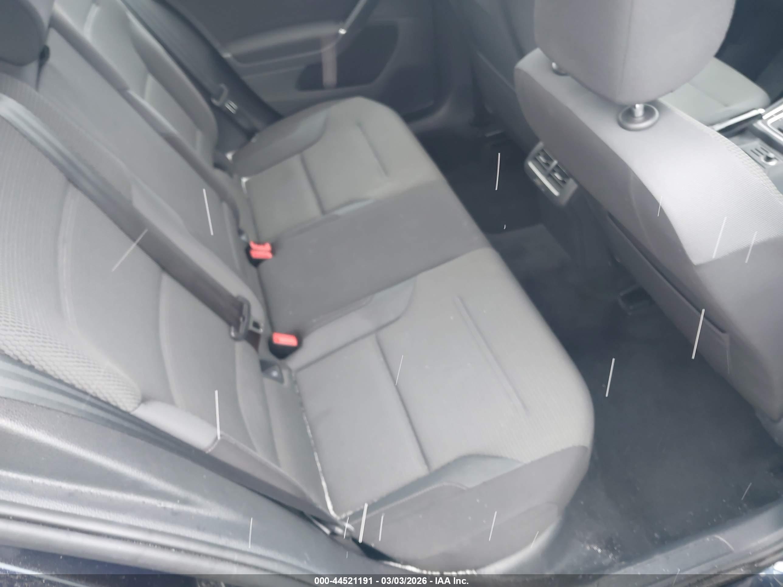 VOLKSWAGEN GOLF image 8