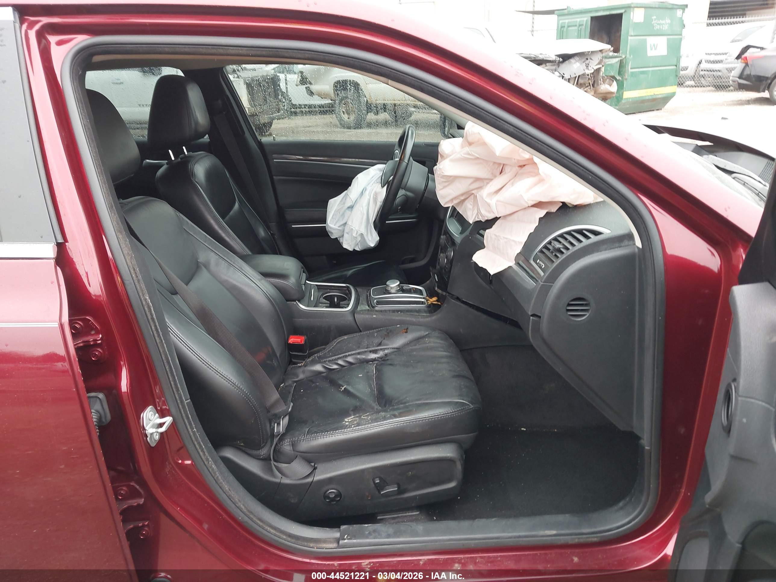 CHRYSLER 300 image 5