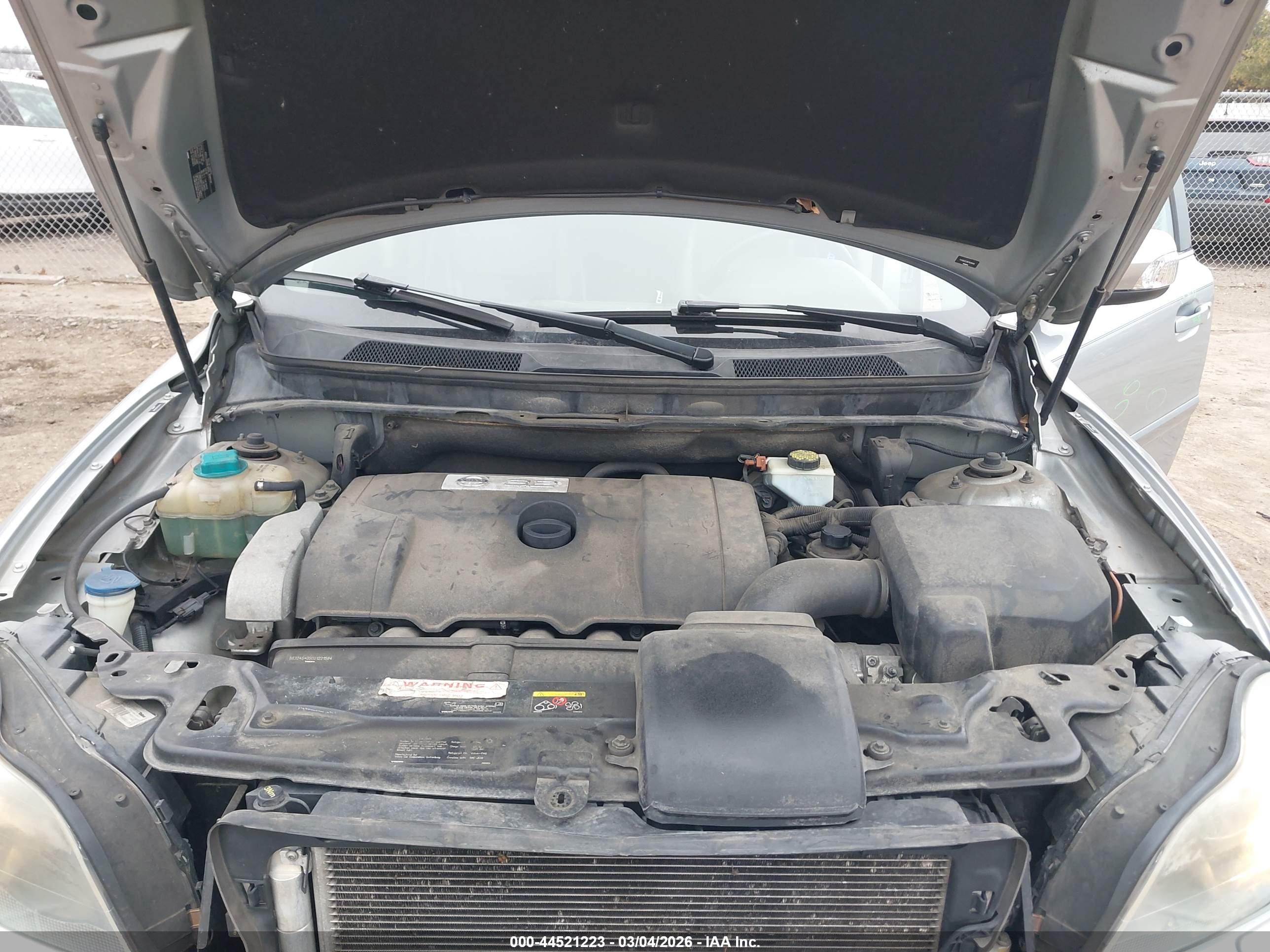 VOLVO XC90 image 10