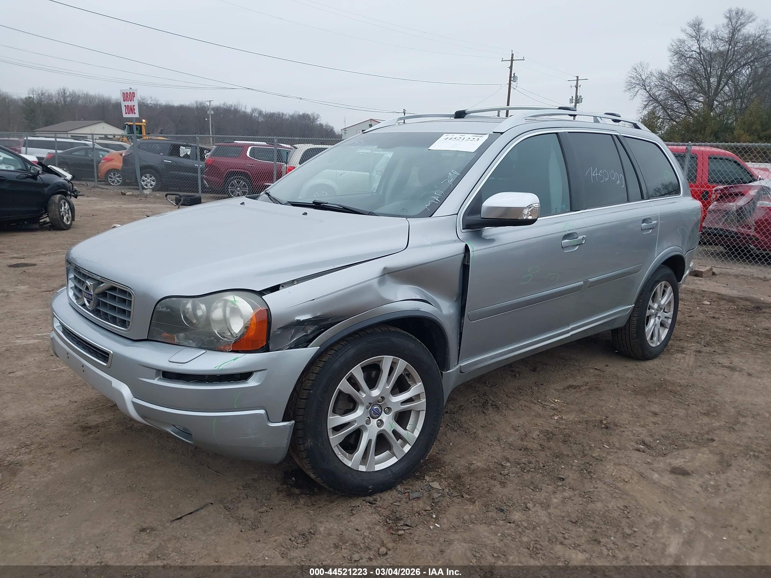 VOLVO XC90 image 2