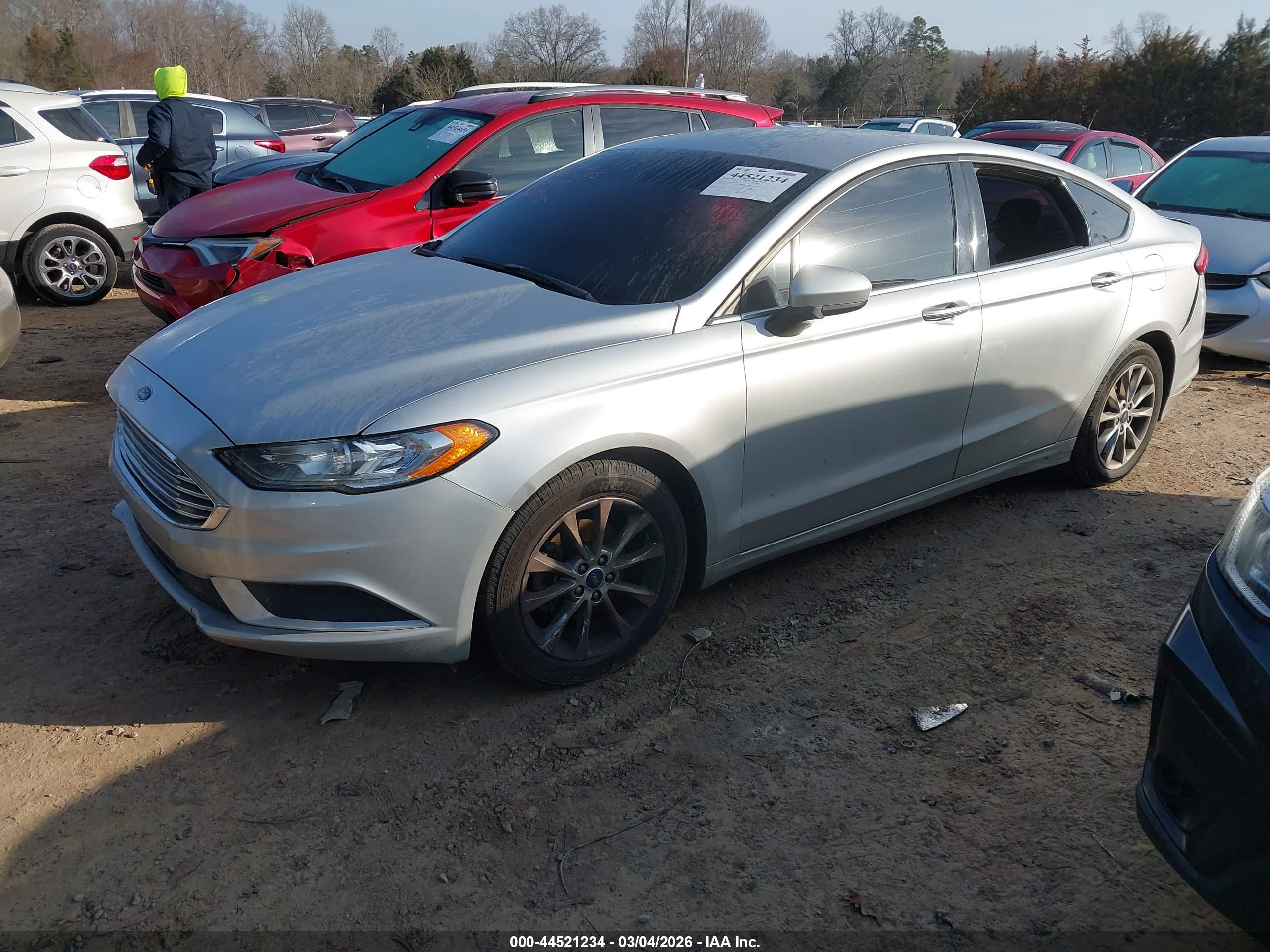 FORD FUSION image 2