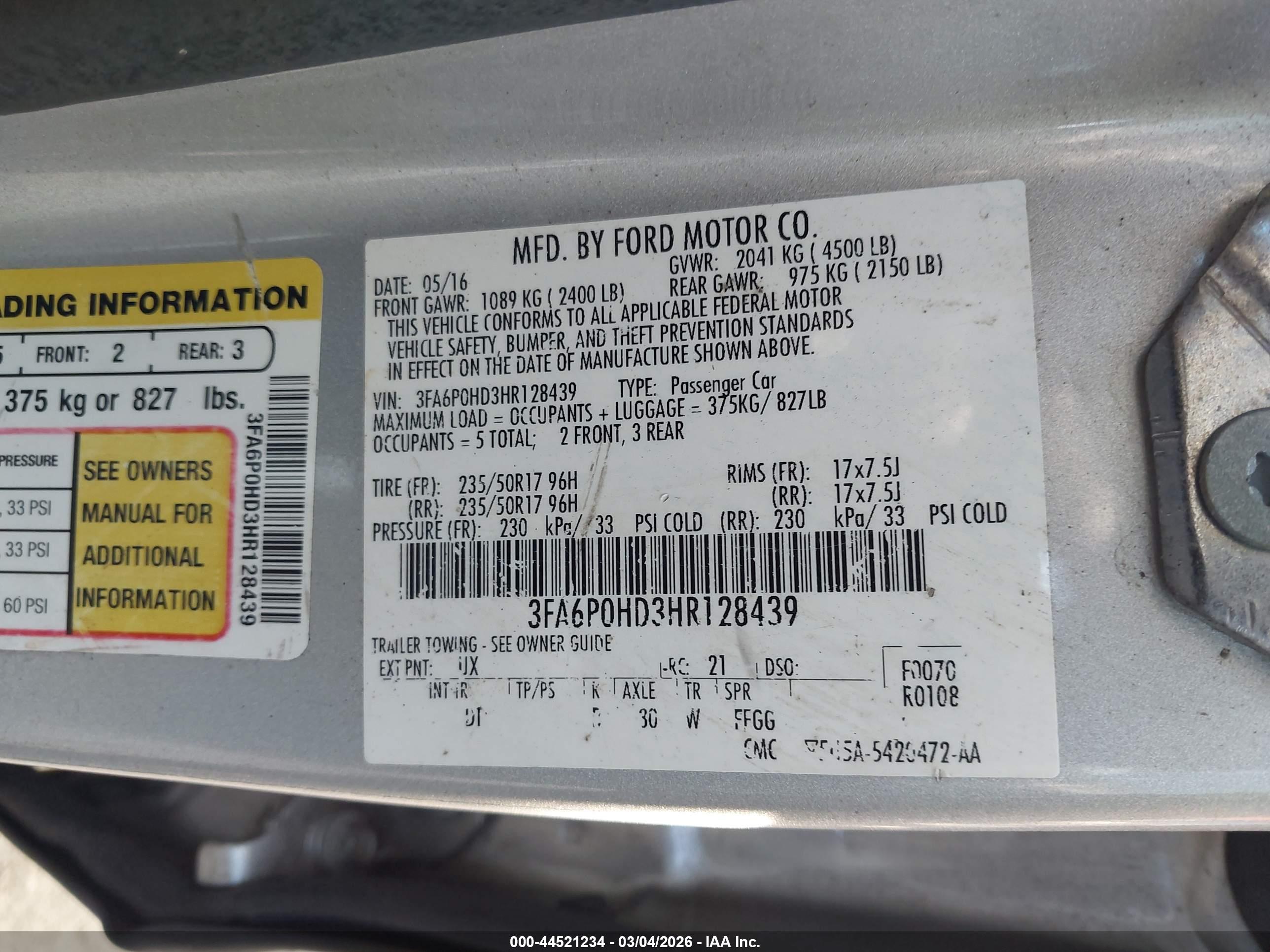 FORD FUSION image 9