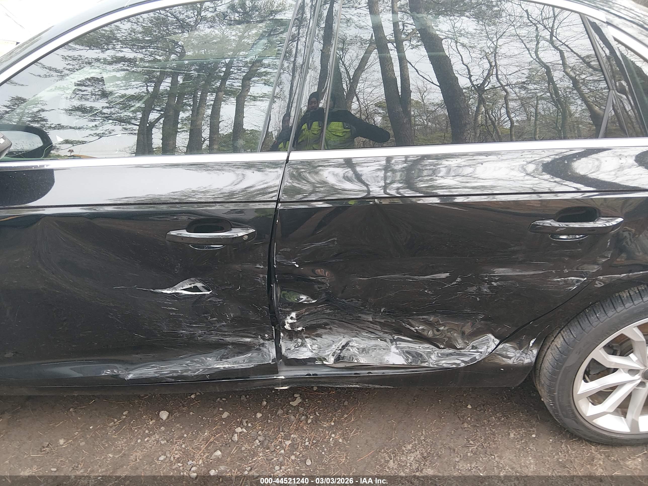 AUDI A4 image 6