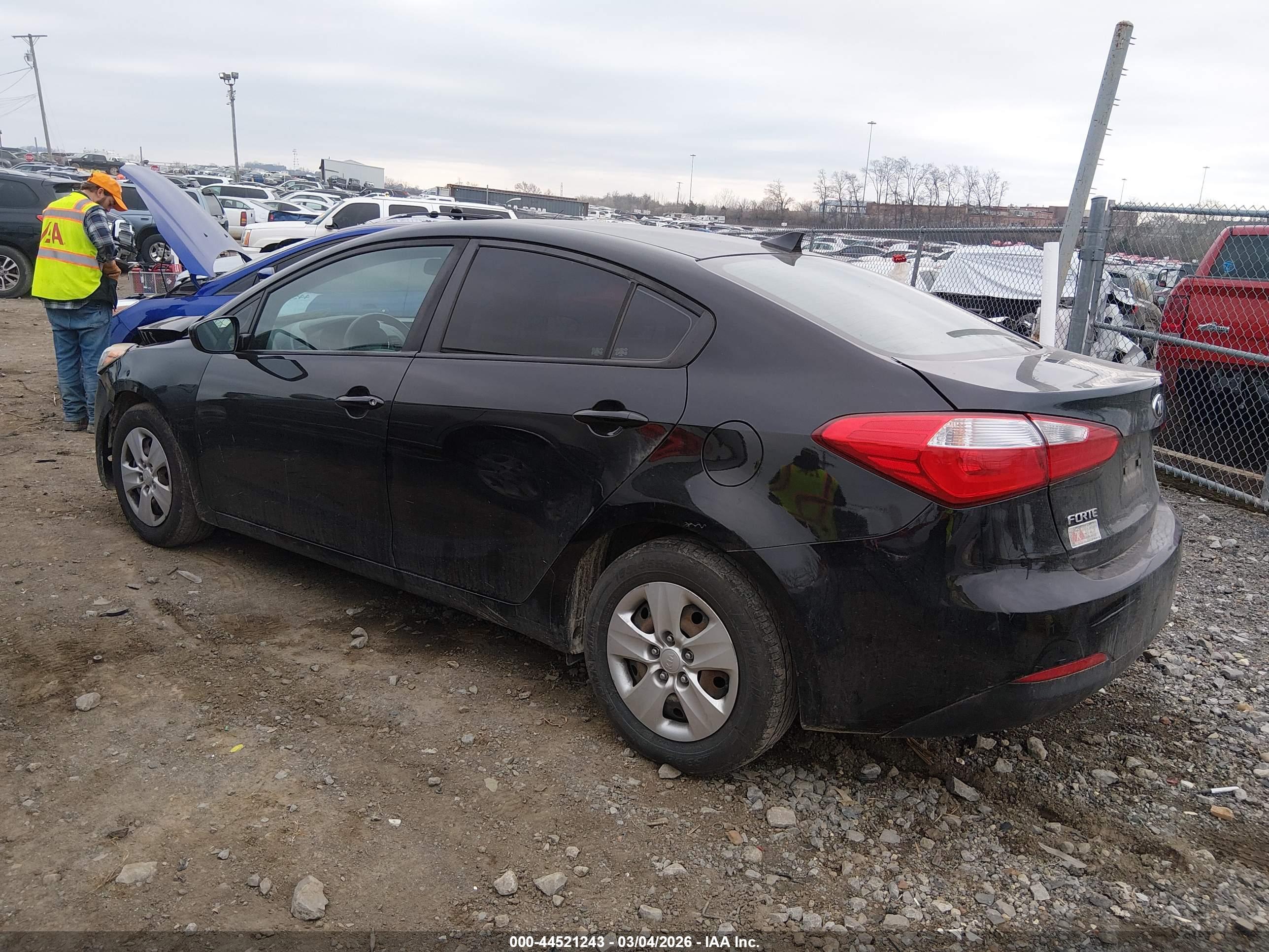 KIA FORTE image 3