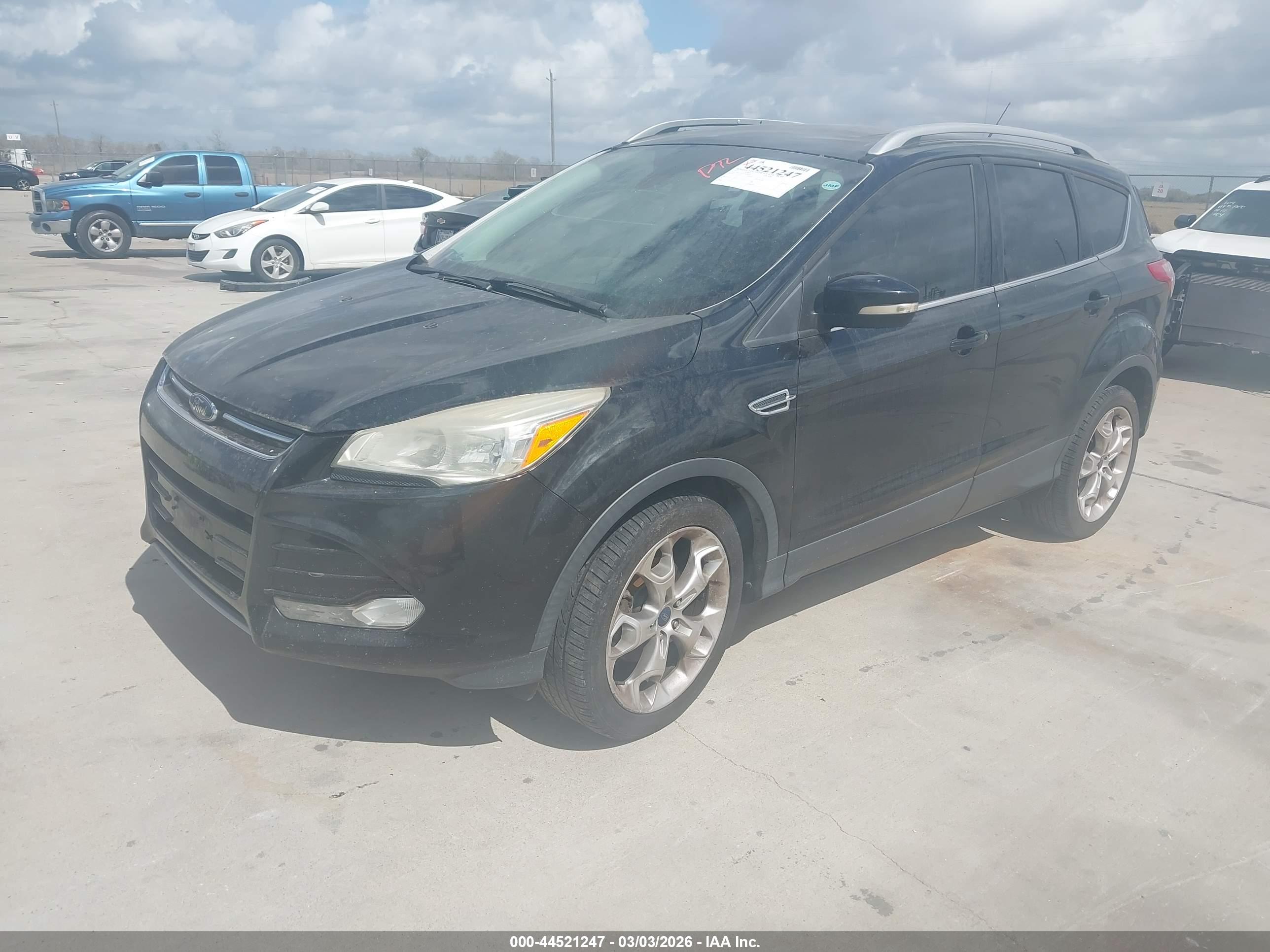 FORD ESCAPE image 2