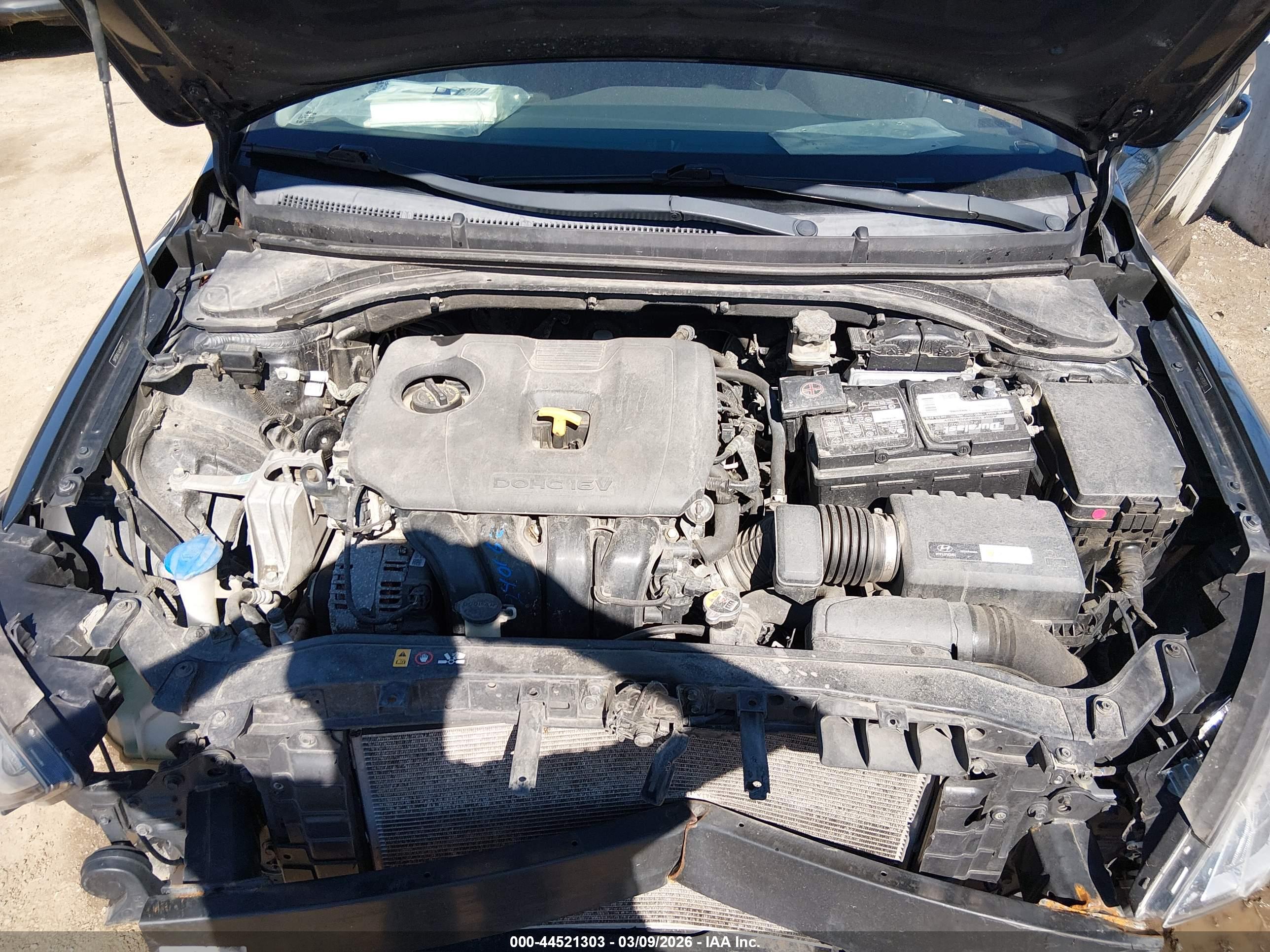 HYUNDAI ELANTRA image 10