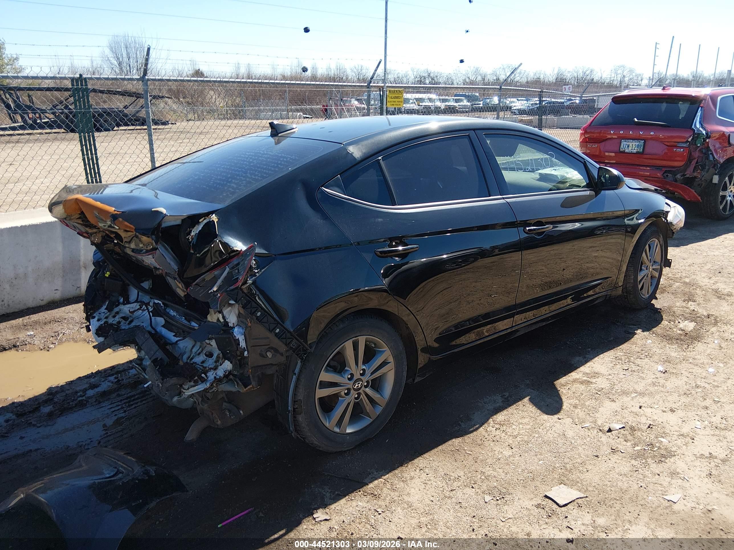 HYUNDAI ELANTRA image 4