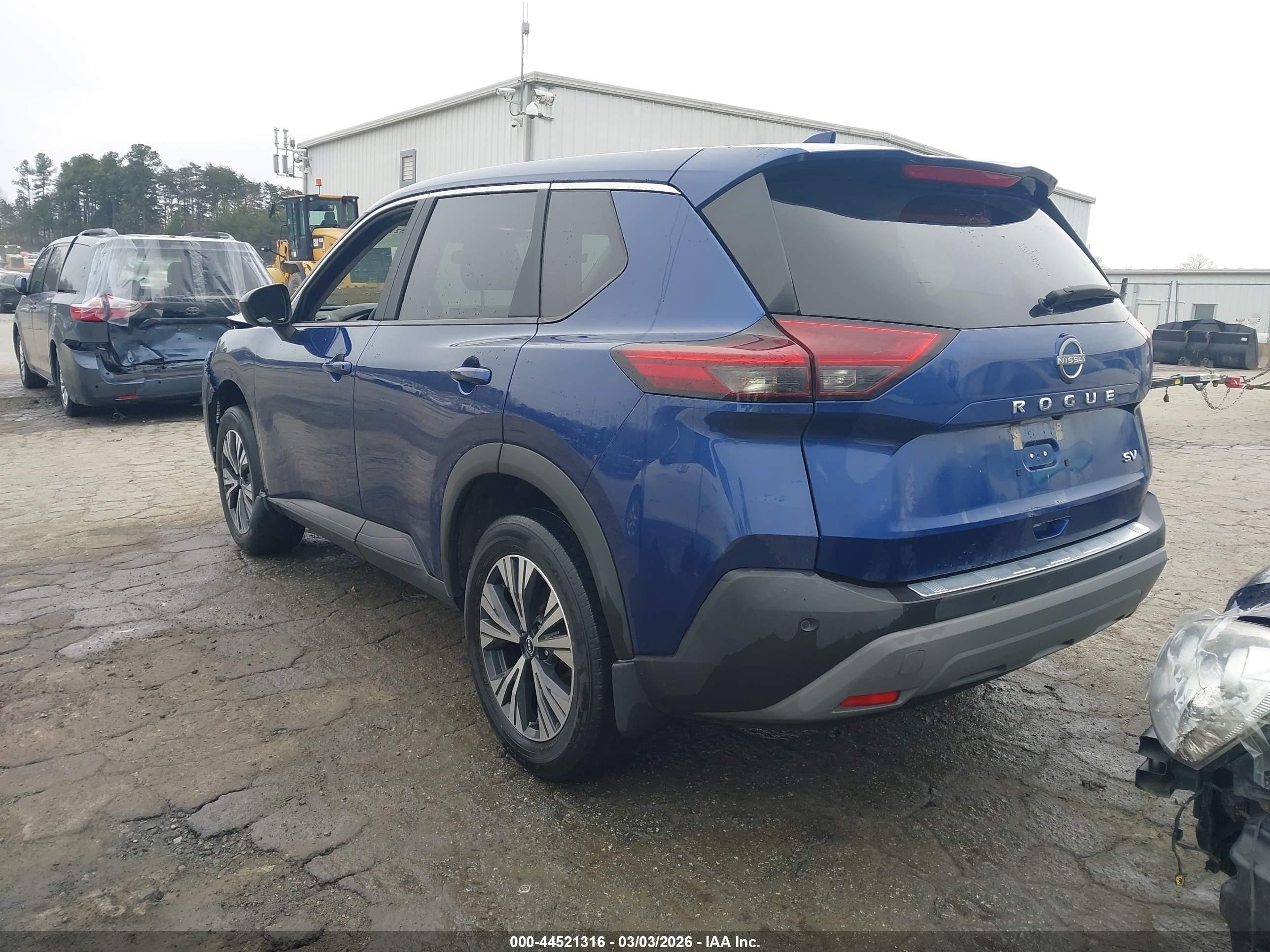 NISSAN ROGUE image 3