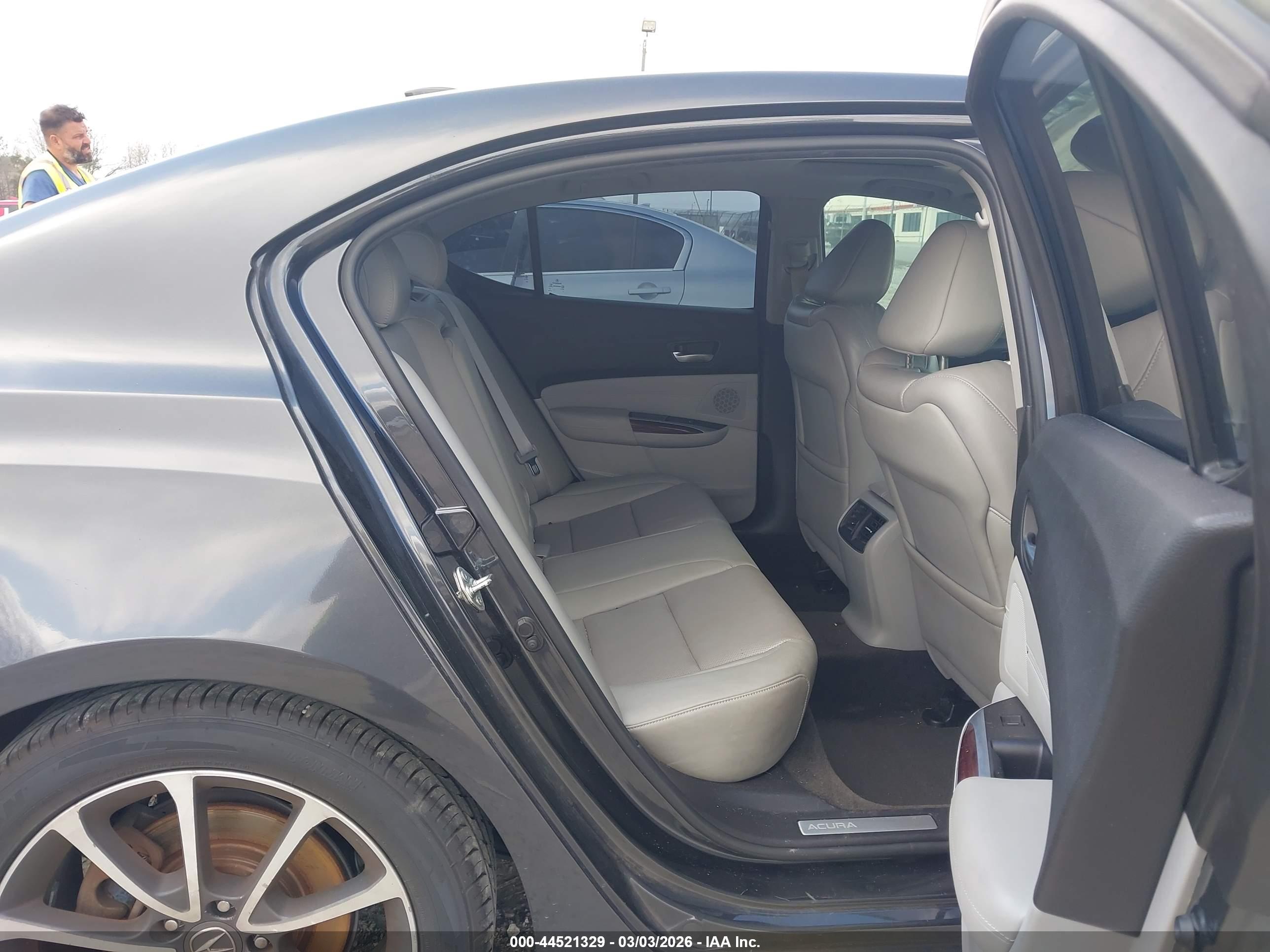 ACURA TLX image 8