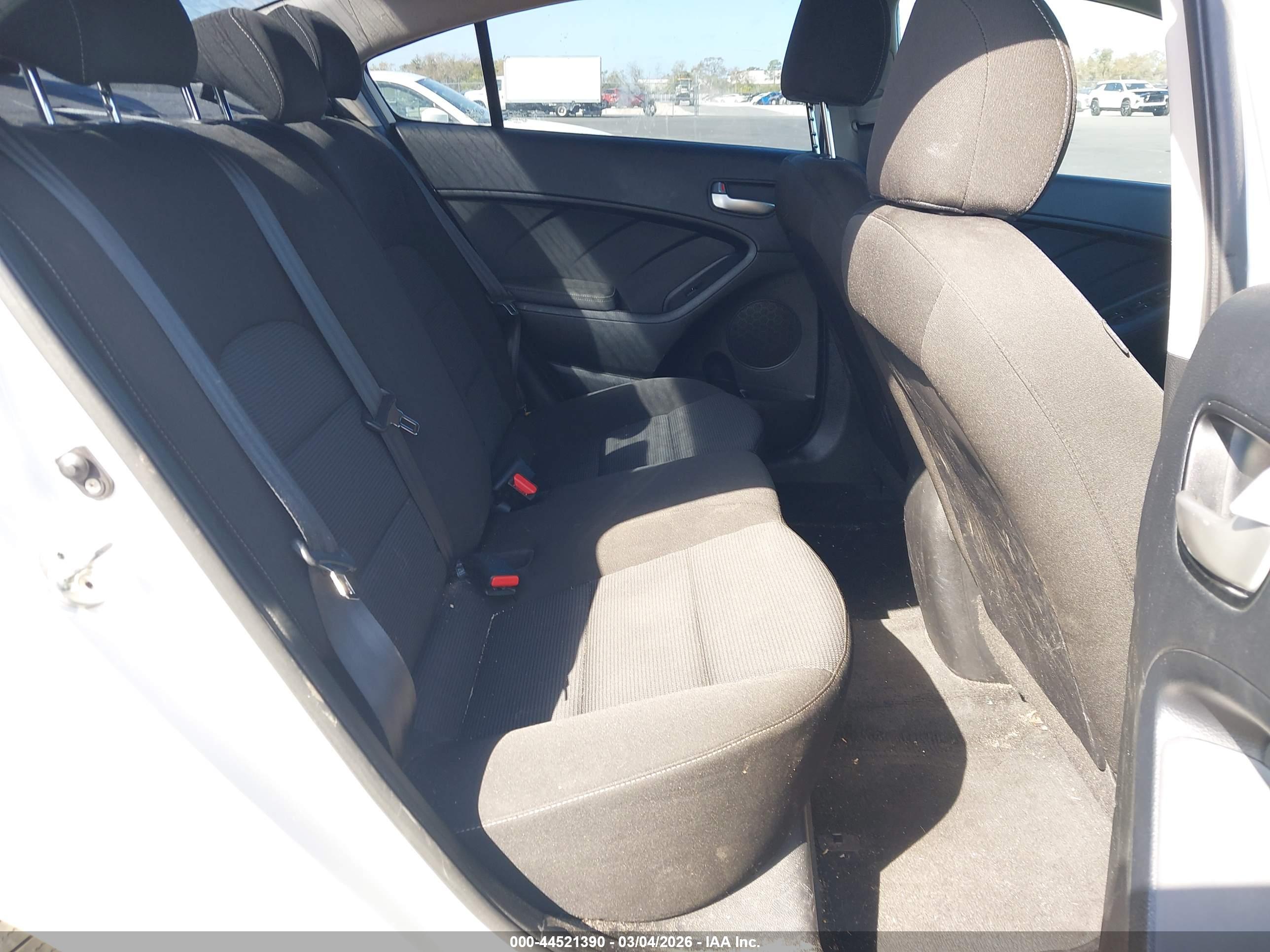 KIA FORTE image 8
