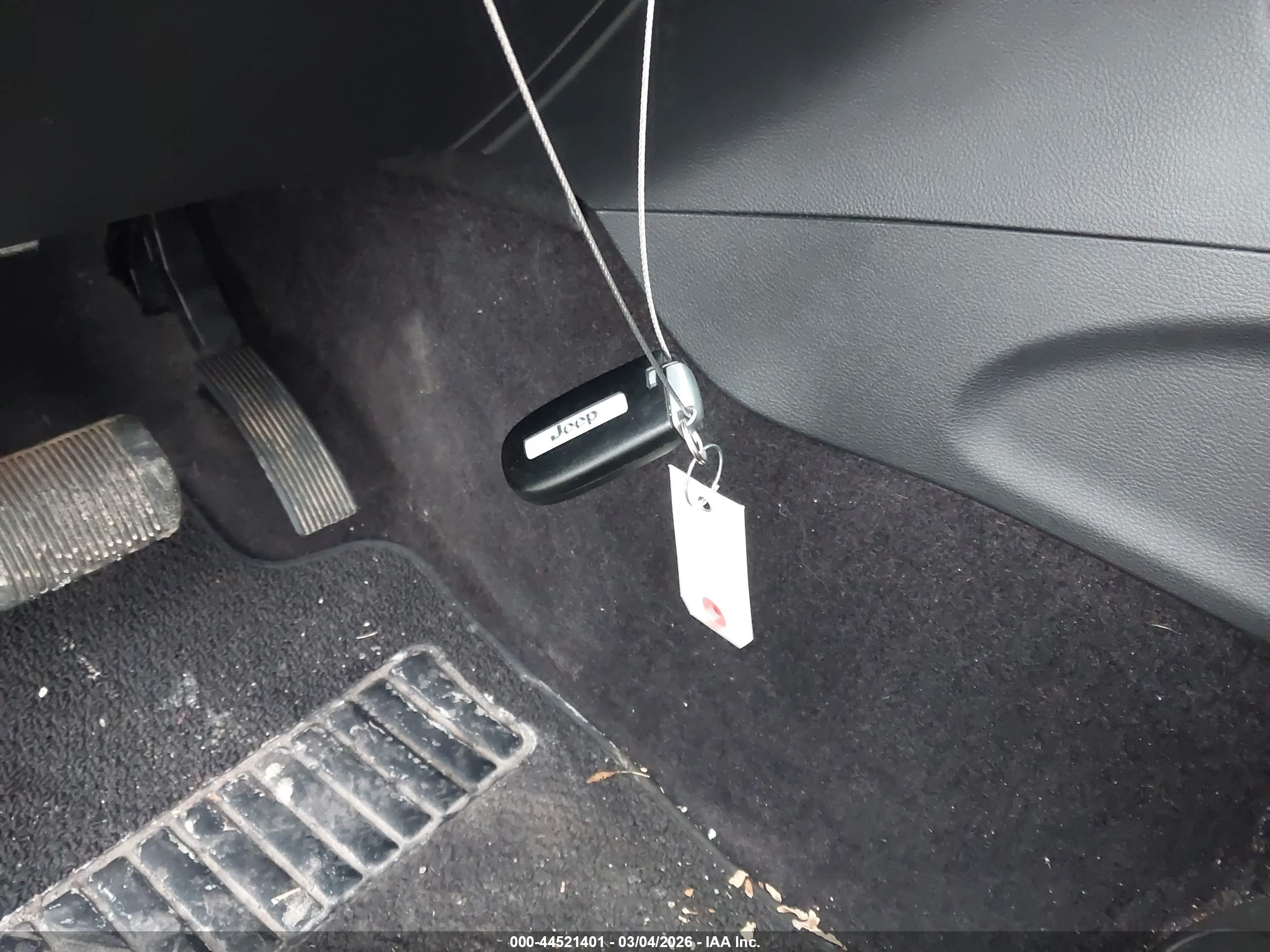 JEEP GRAND image 11