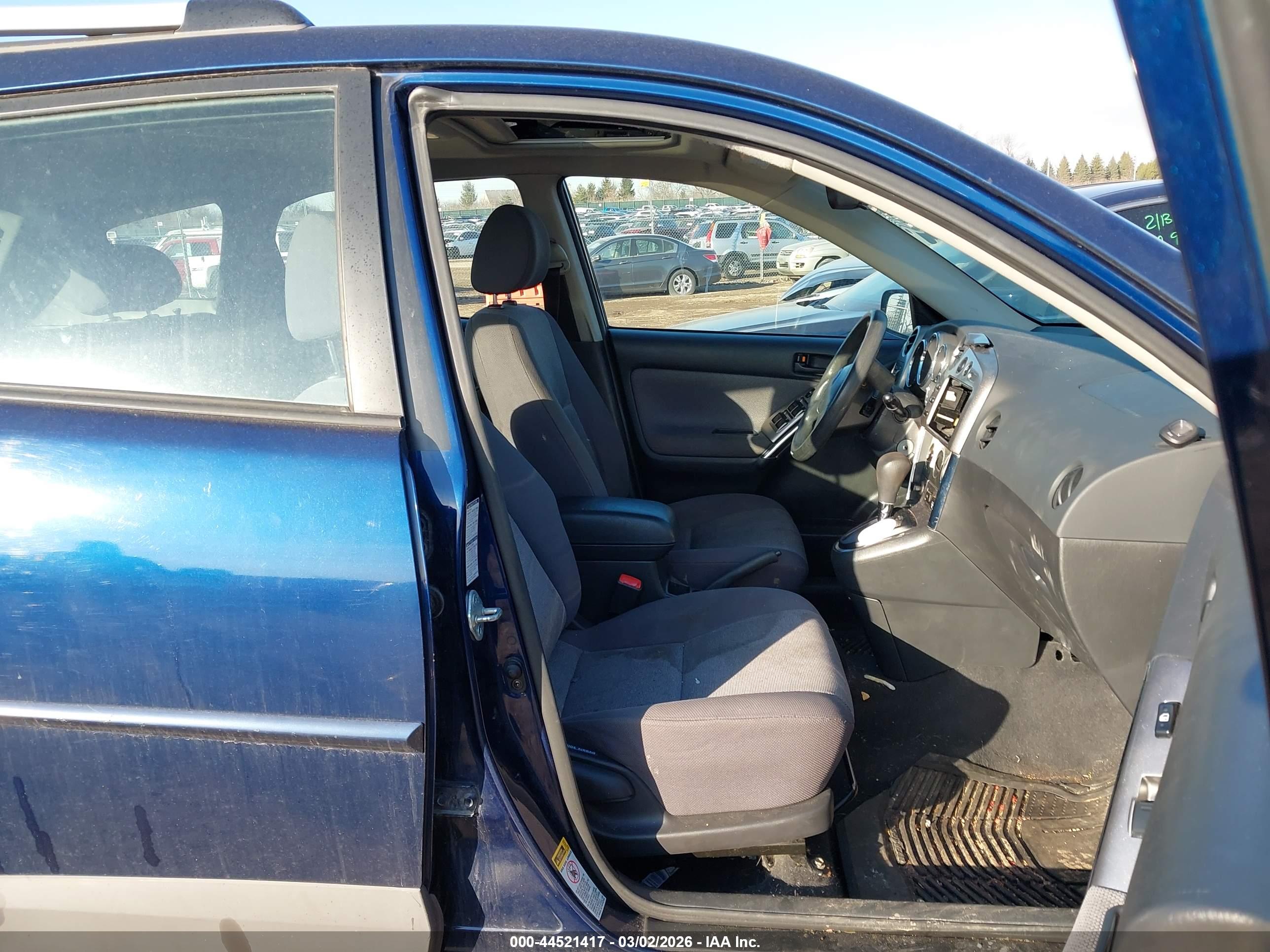 PONTIAC VIBE image 5