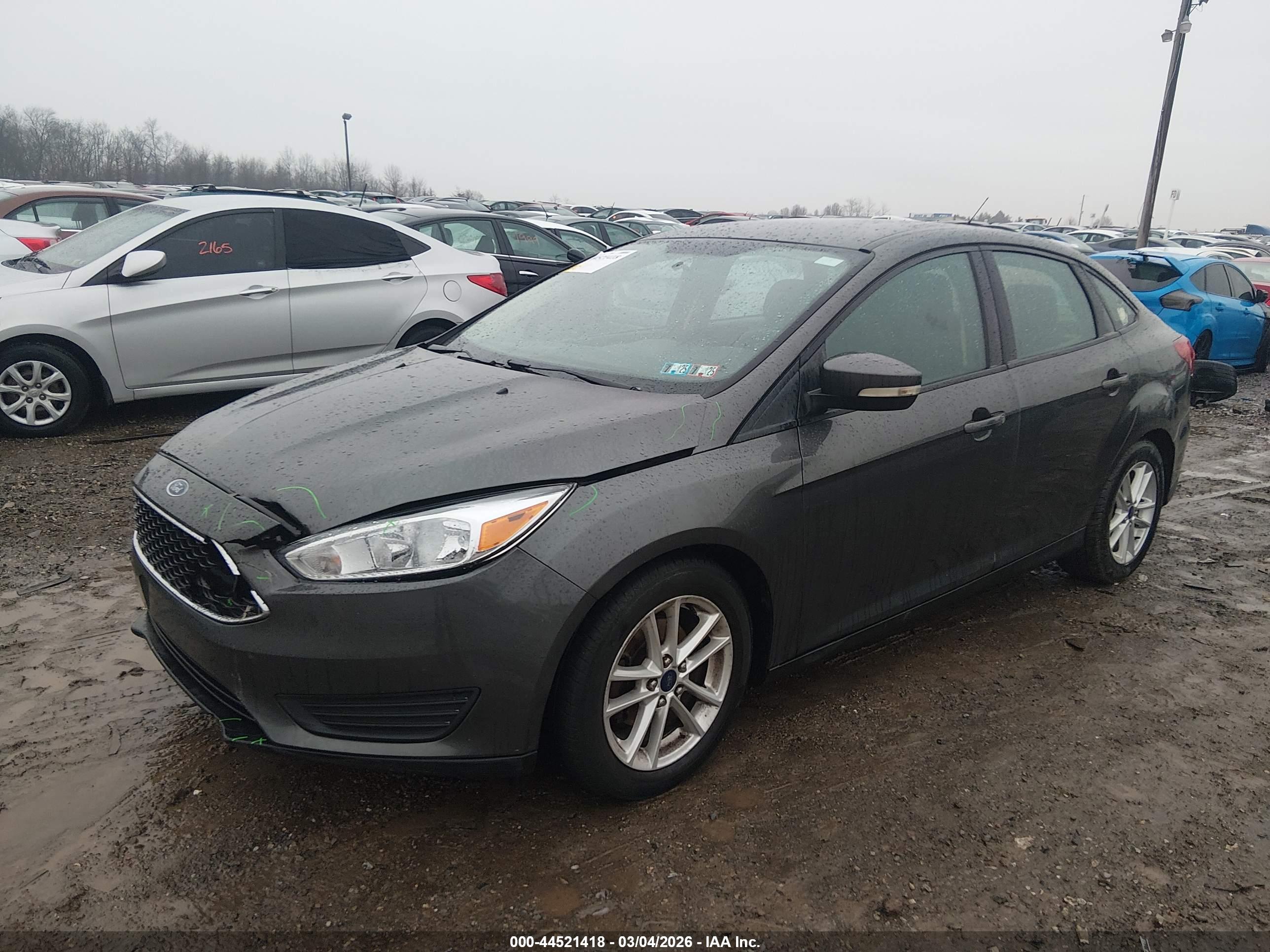FORD FOCUS image 2