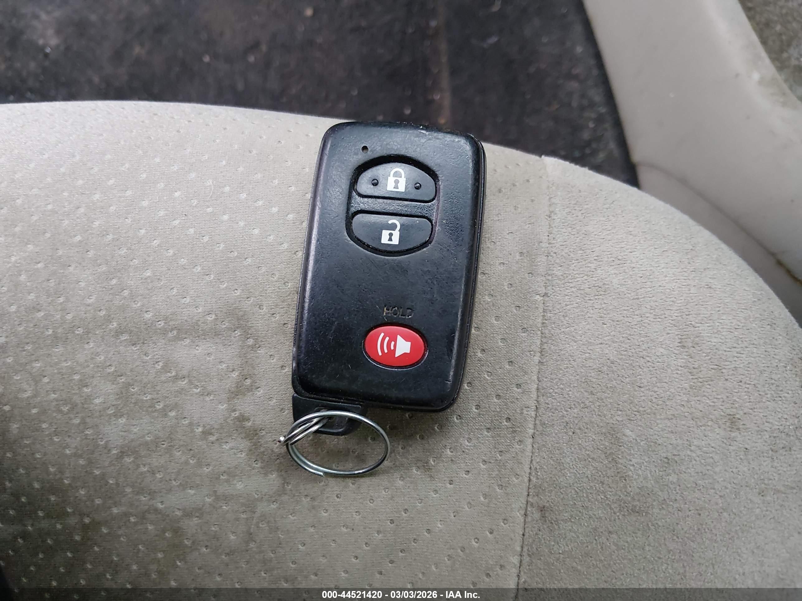 TOYOTA PRIUS image 11