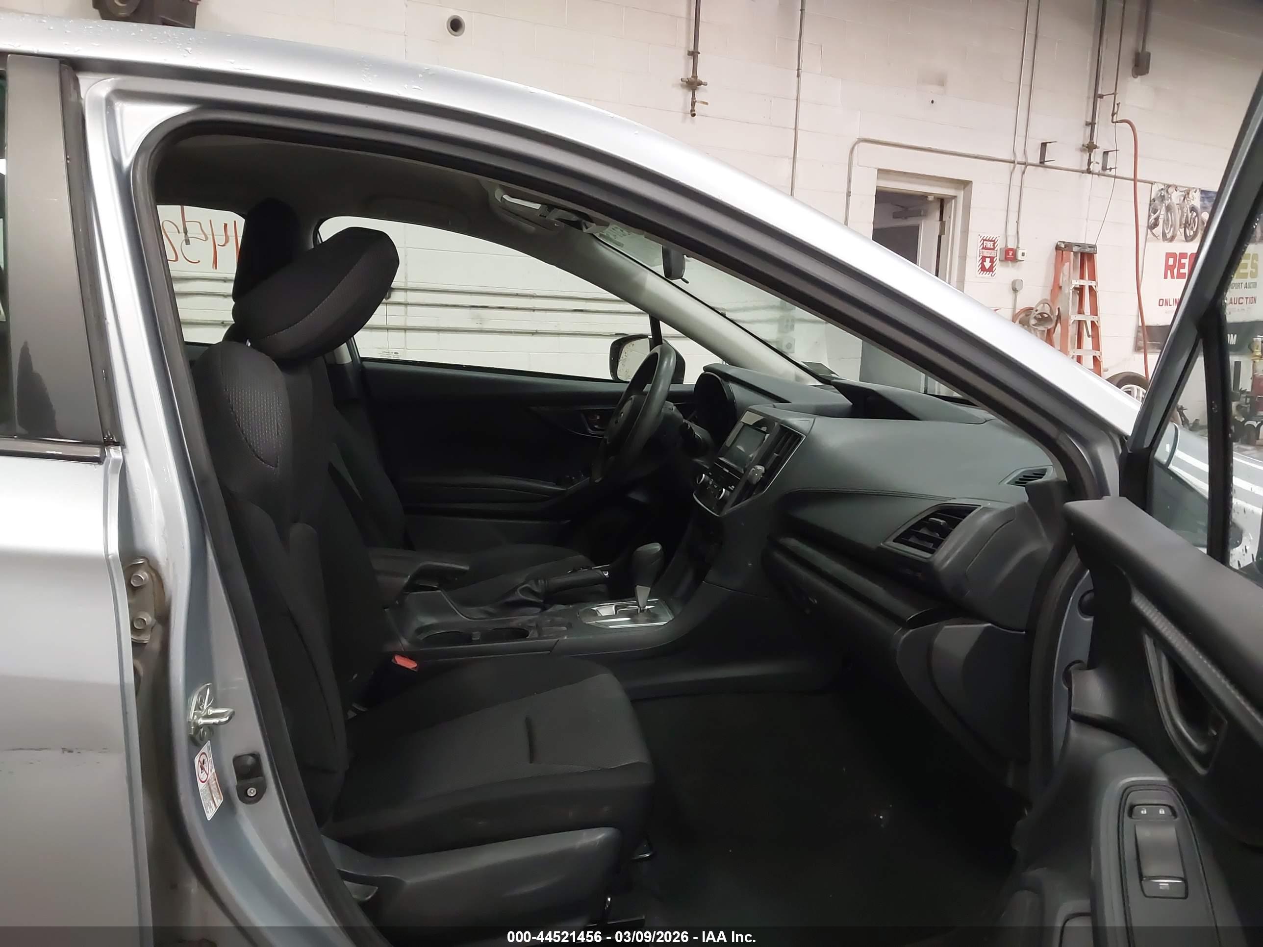 SUBARU IMPREZA image 5