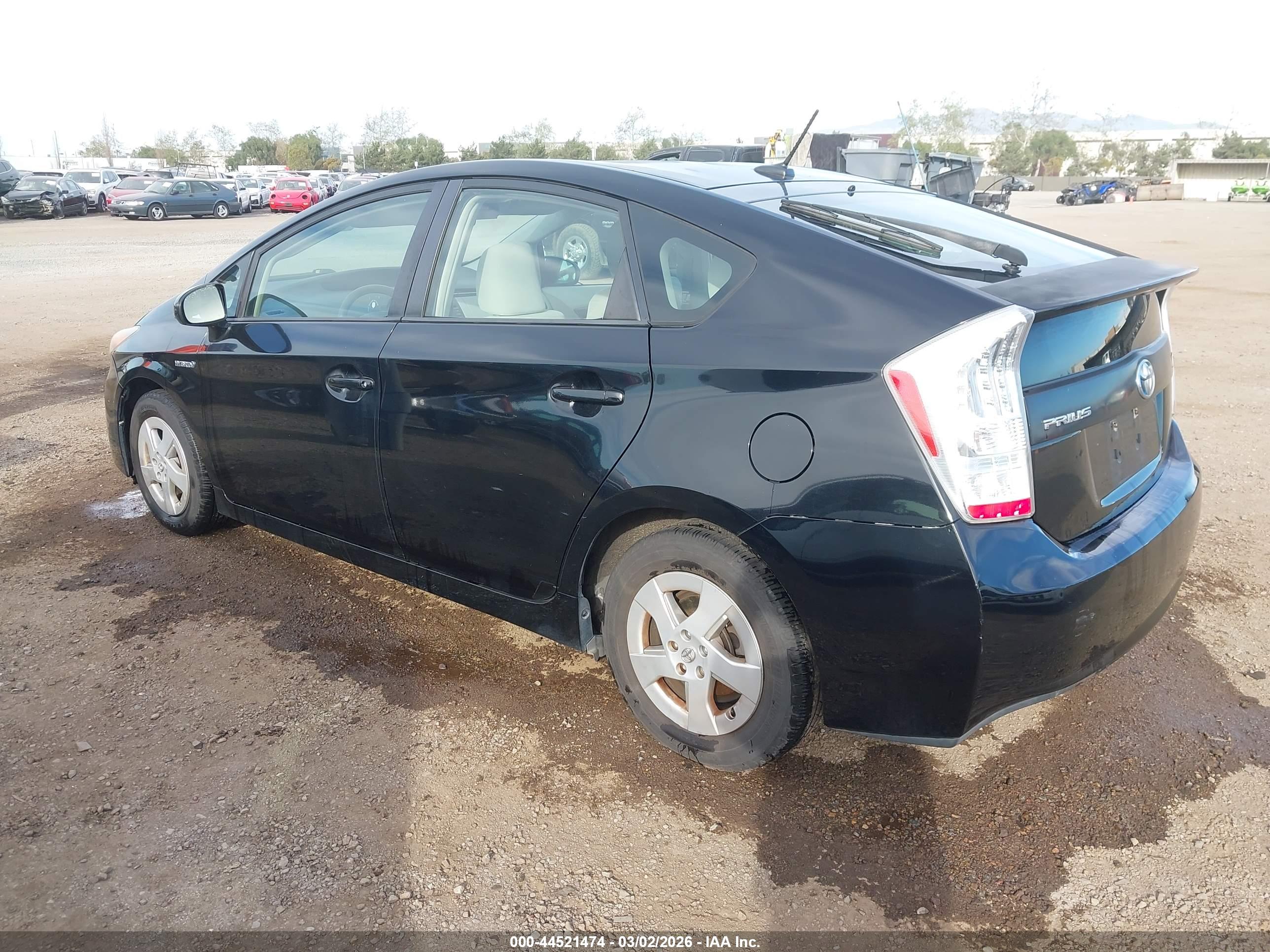 TOYOTA PRIUS image 3