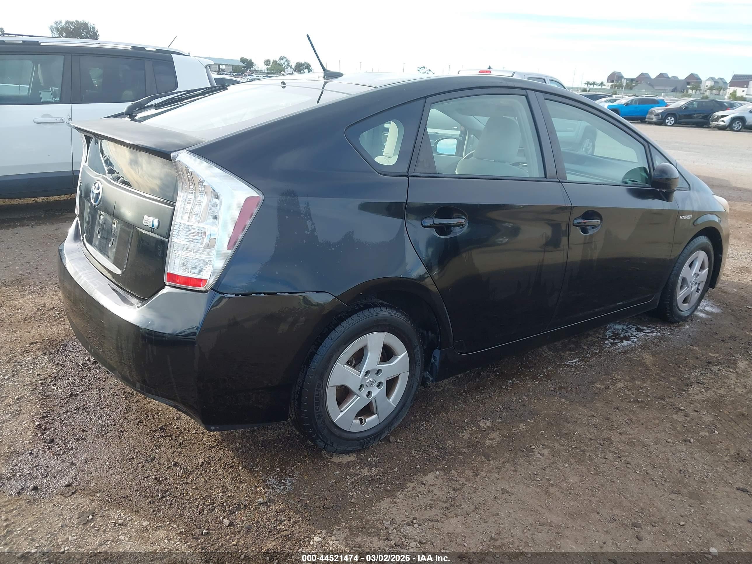 TOYOTA PRIUS image 4