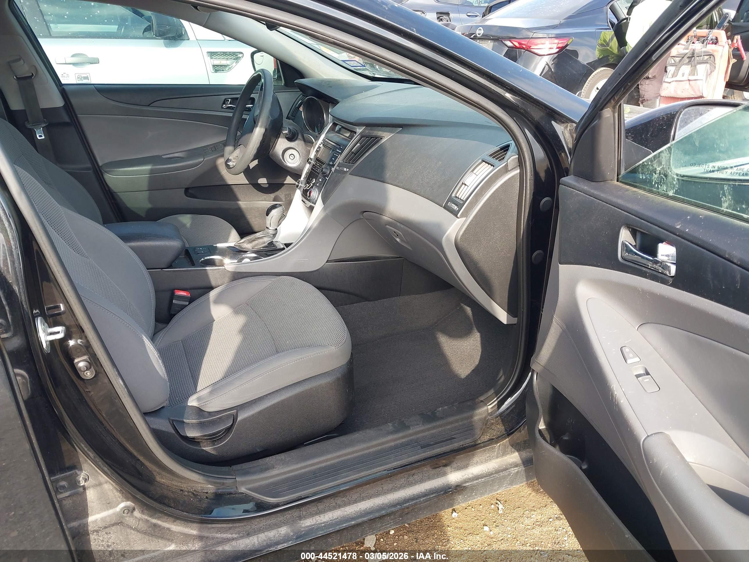 HYUNDAI SONATA image 5