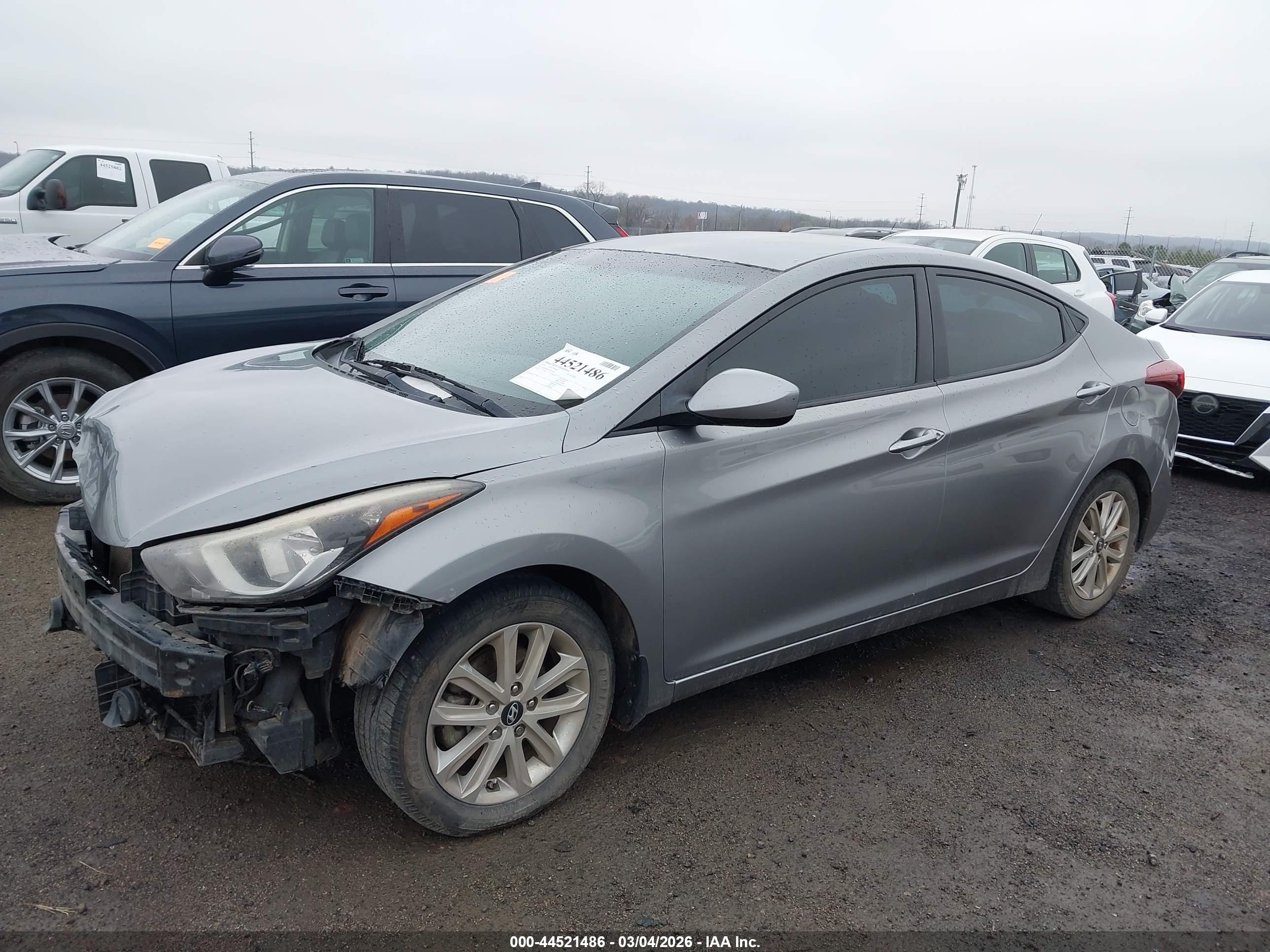 HYUNDAI ELANTRA image 2