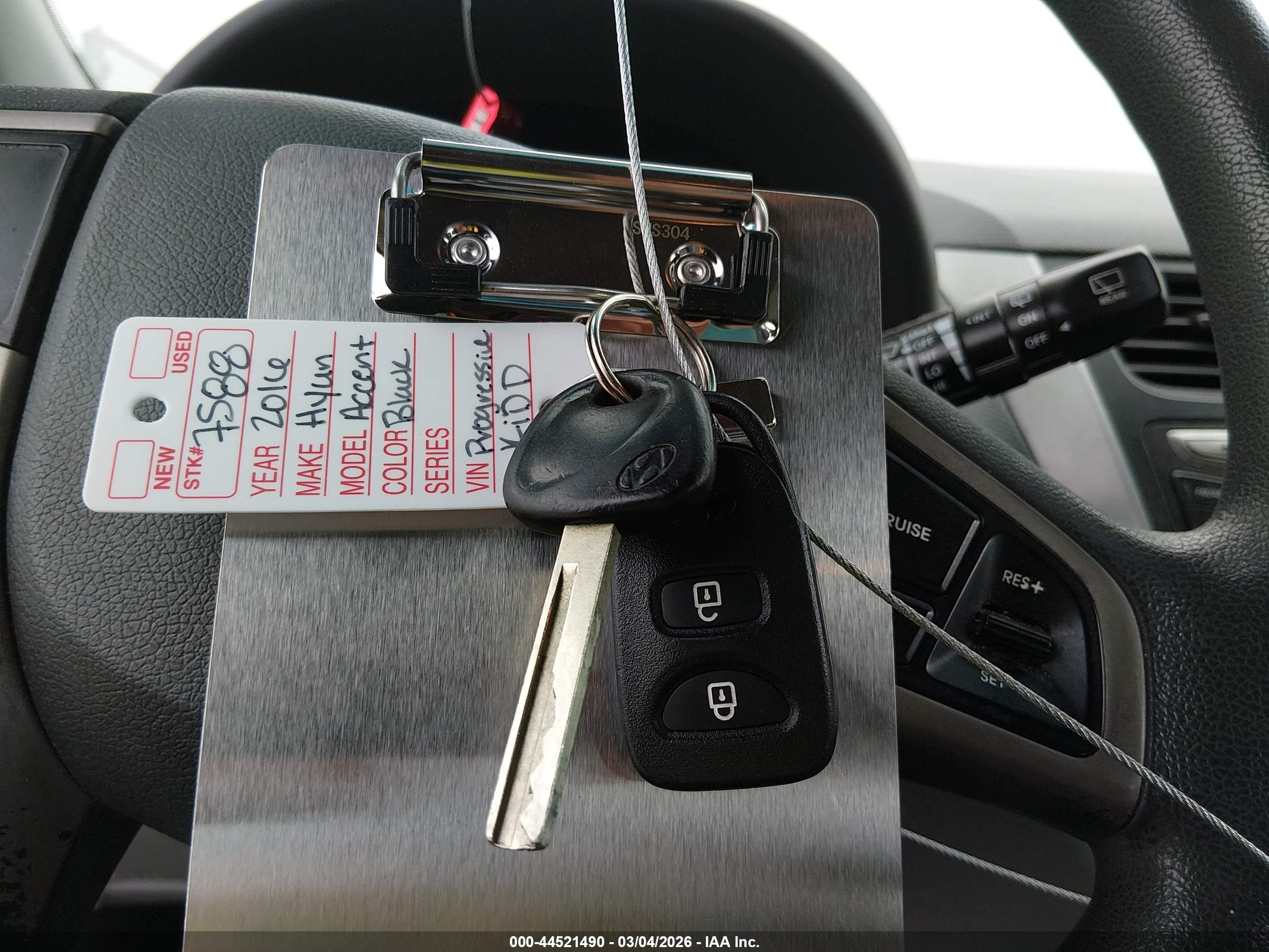 HYUNDAI ACCENT image 11