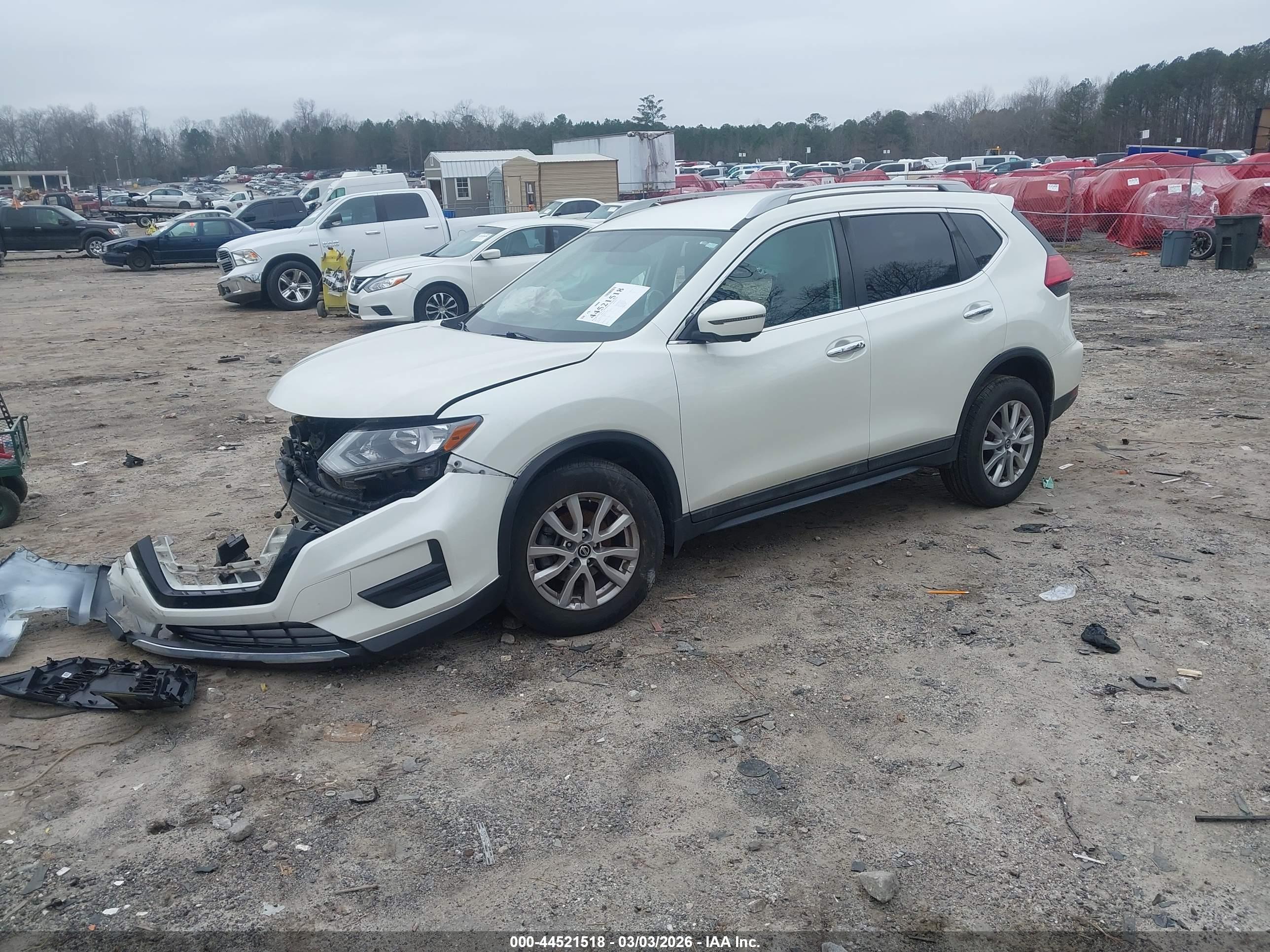 NISSAN ROGUE image 2