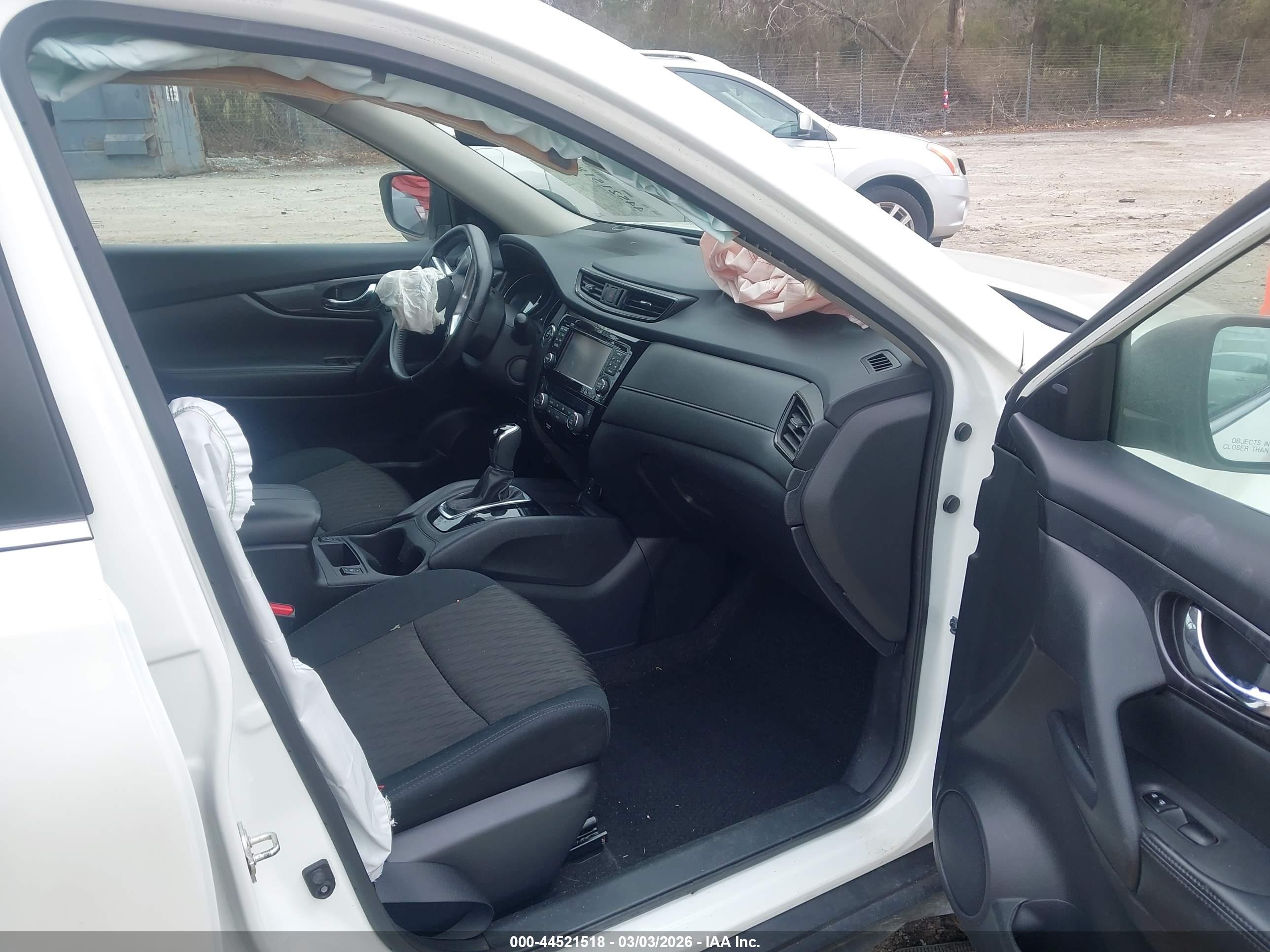 NISSAN ROGUE image 5