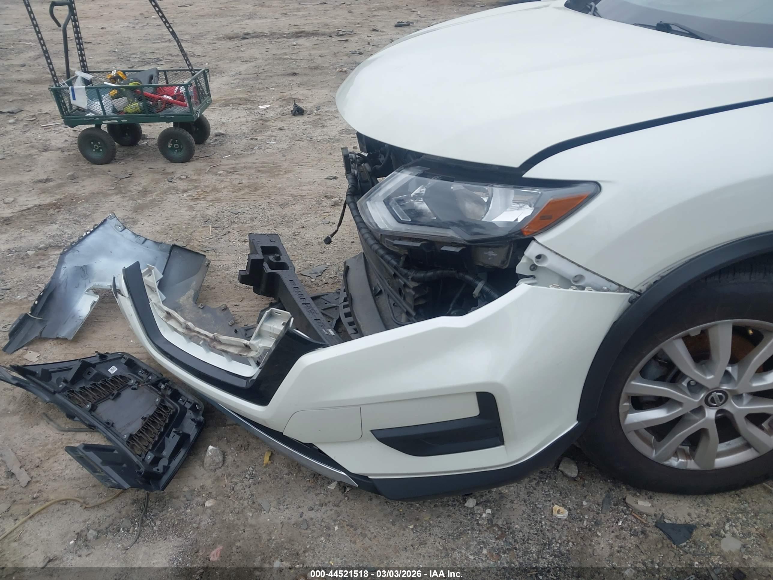 NISSAN ROGUE image 6